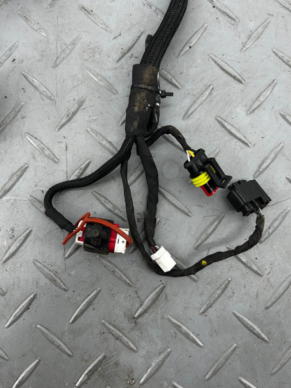 DUCATI STREETFIGHTER V2 COMPLETE ENGINE WIRING LOOM DAMAGED 5101L011E (DAMADGED) - Image 8