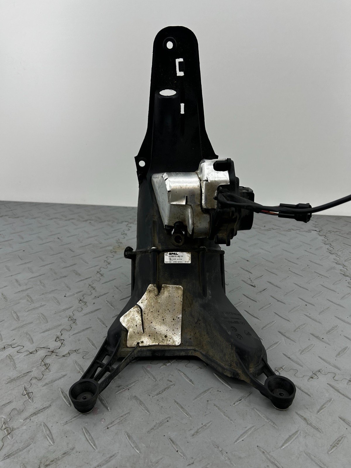 DUCATI STREETFIGHTER V2 2023 RADIATOR FAN & AIR DUCT & SERVO MOTOR 8291A341A - Image 3