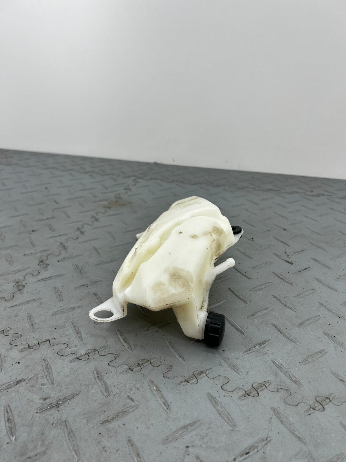DUCATI STREETFIGHTER V2 2023 COOLANT EXPANSION TANK OVERFLOW RESERVOIR 58511361B - Image 4
