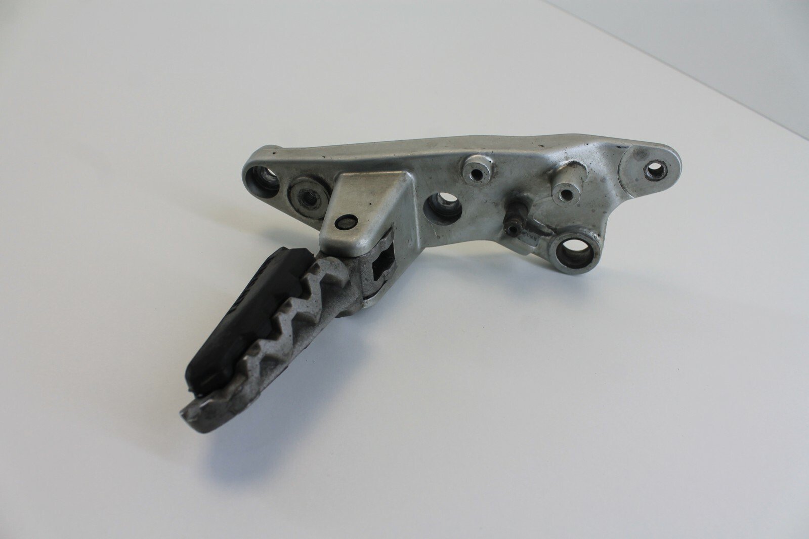 DUCATI MULTISTRADA 2016 RIGHT DRIVER FOOT REST FOOTREST HANGER MOUNT BRACKET PEG - Image 2