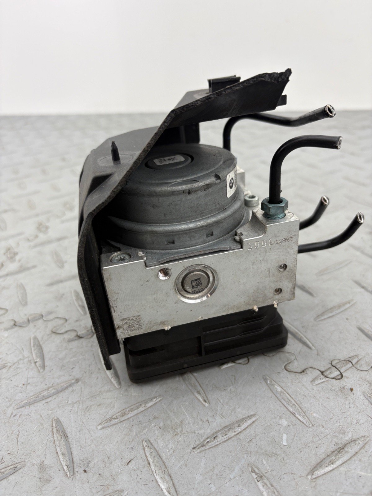 BMW K1600GT K1600 GT K48 2022 ABS BRAKE PUMP CONTROL UNIT 9444397 - Image 2