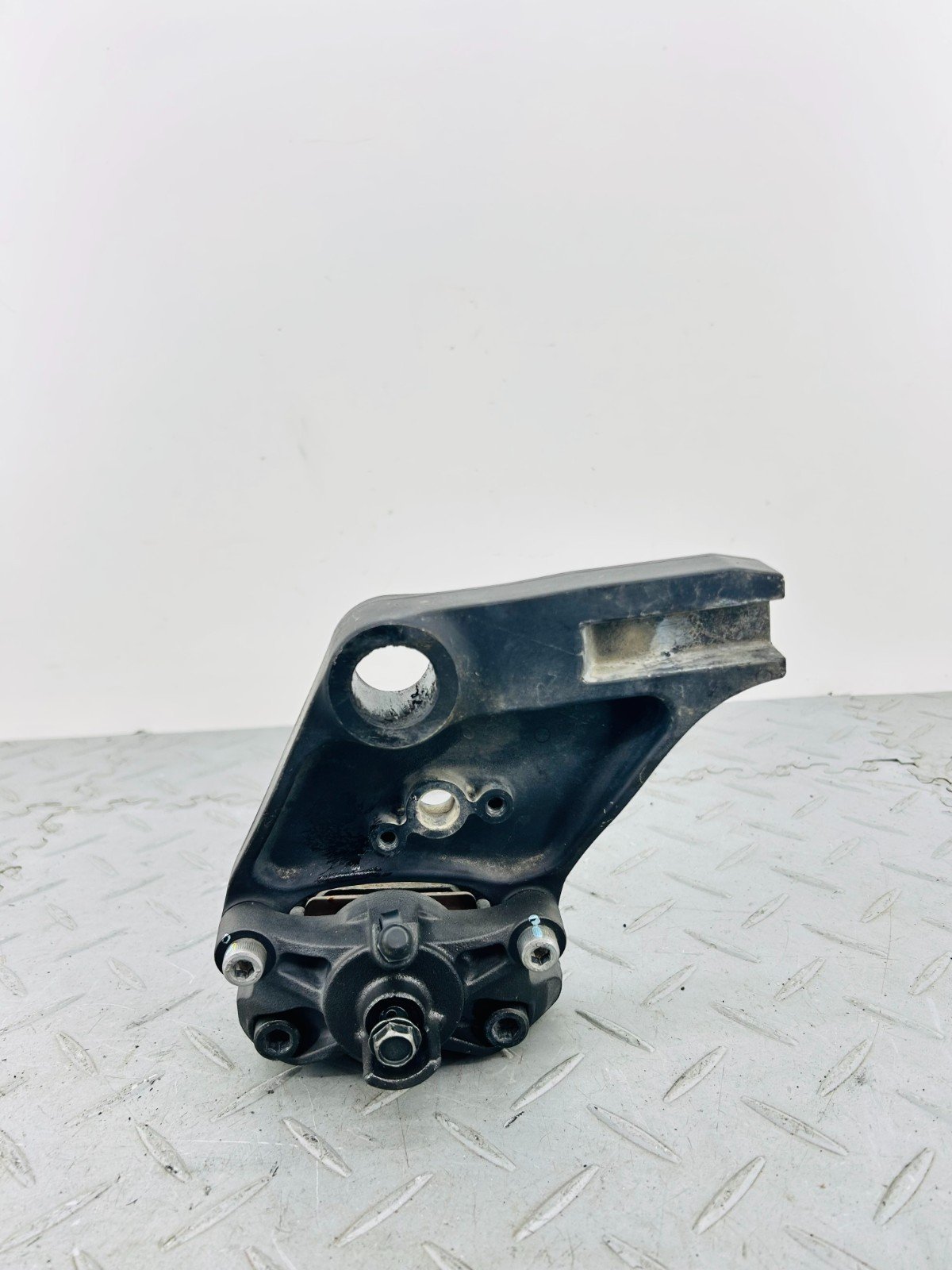 KAWASAKI ZX-14 ZX-14 ZZR 1400 ZZR1400 2017 REAR BRAKE CALIPER WITH MOUNT - Image 6