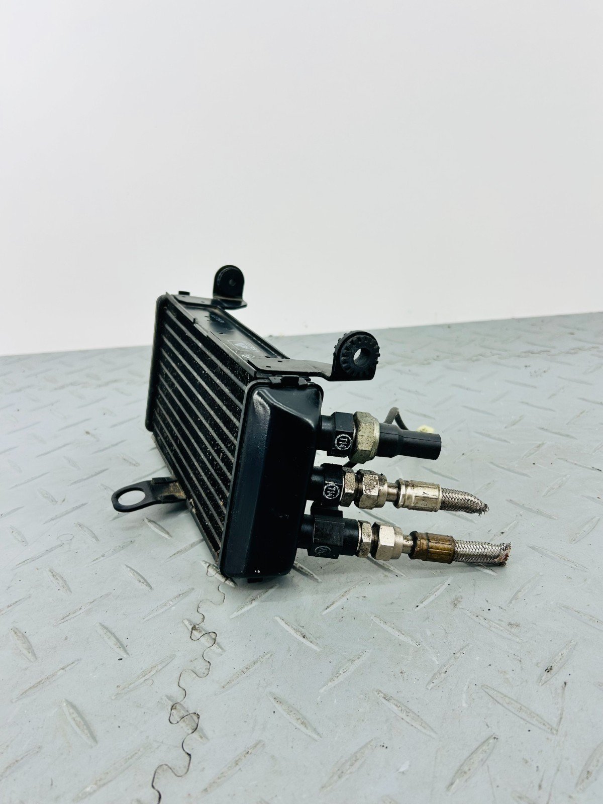 DUCATI MULTISTRADA 1200 ENDURO PRO 2017 OIL COOLER RADIATOR - Image 2