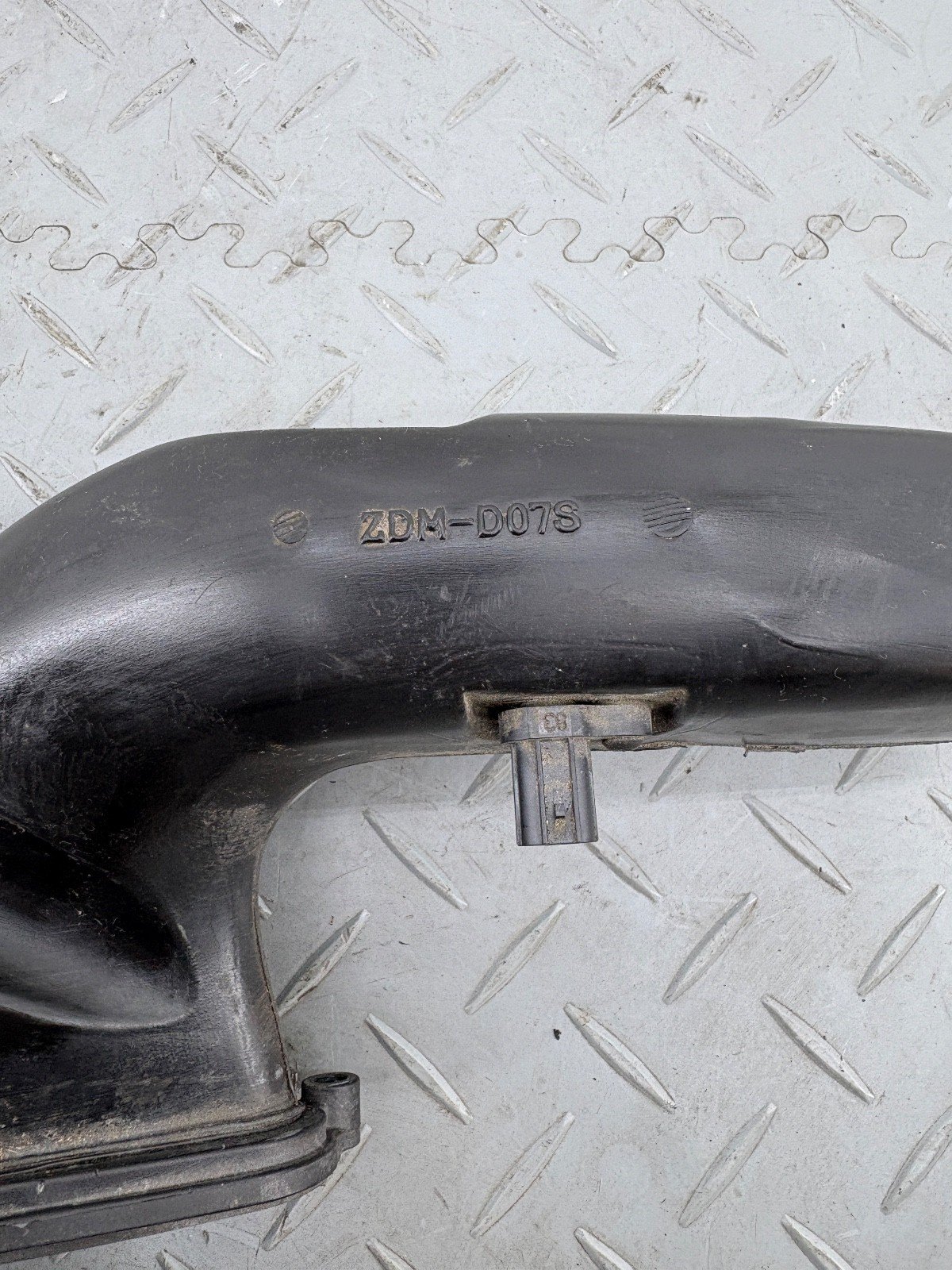 DUCATI DIAVEL 1200 2013 LEFT AIR INTAKE DUCT 44212281B - Image 3