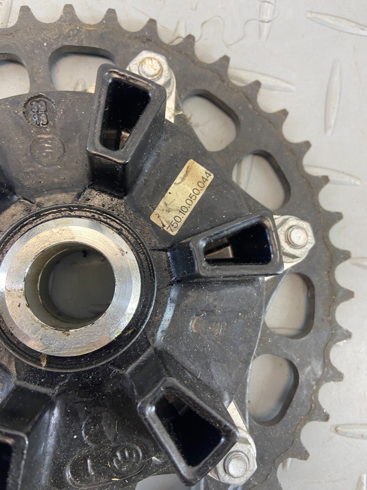 KTM DUKE 890 2020 REAR SPROCKET & SUPPORT - Image 3