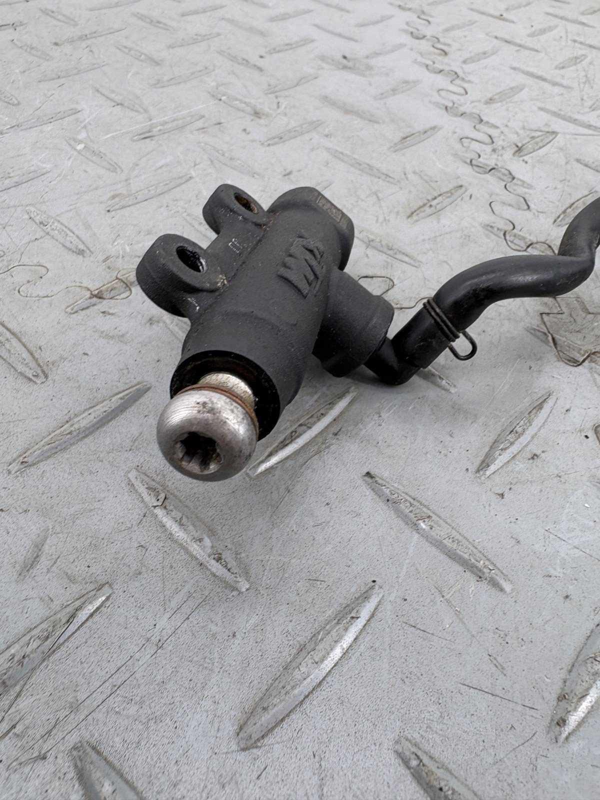 KTM ADVENTURE 890 2021 REAR BRAKE MASTER CYLINDER PUMP 64113060033 - Image 6