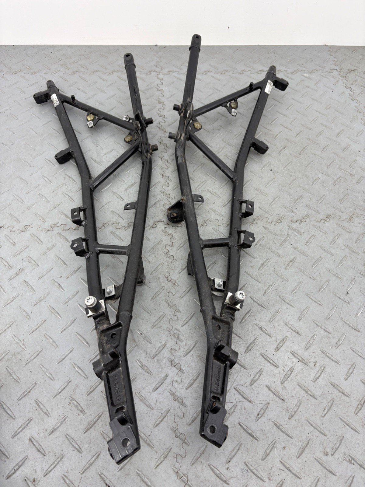 KTM ADVENTURE 890 2021 REAR L&R SUBFRAME (1 CLIP BENT) 63703002041 63703002042 - Image 13