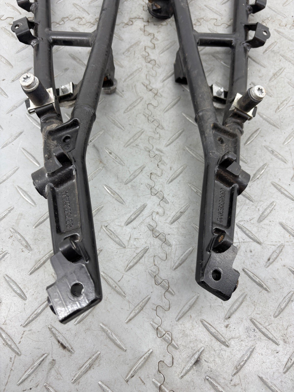 KTM ADVENTURE 890 2021 REAR L&R SUBFRAME (1 CLIP BENT) 63703002041 63703002042 - Image 14