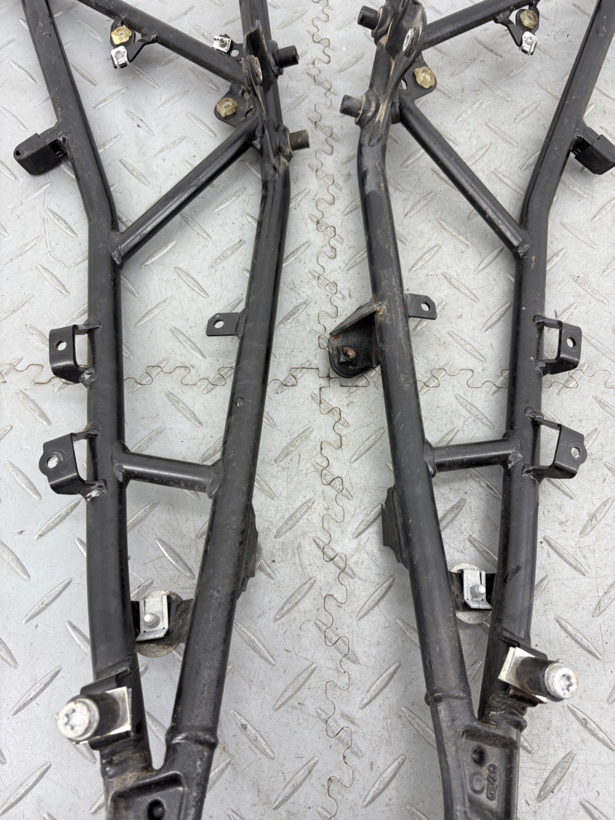 KTM ADVENTURE 890 2021 REAR L&R SUBFRAME (1 CLIP BENT) 63703002041 63703002042 - Image 15