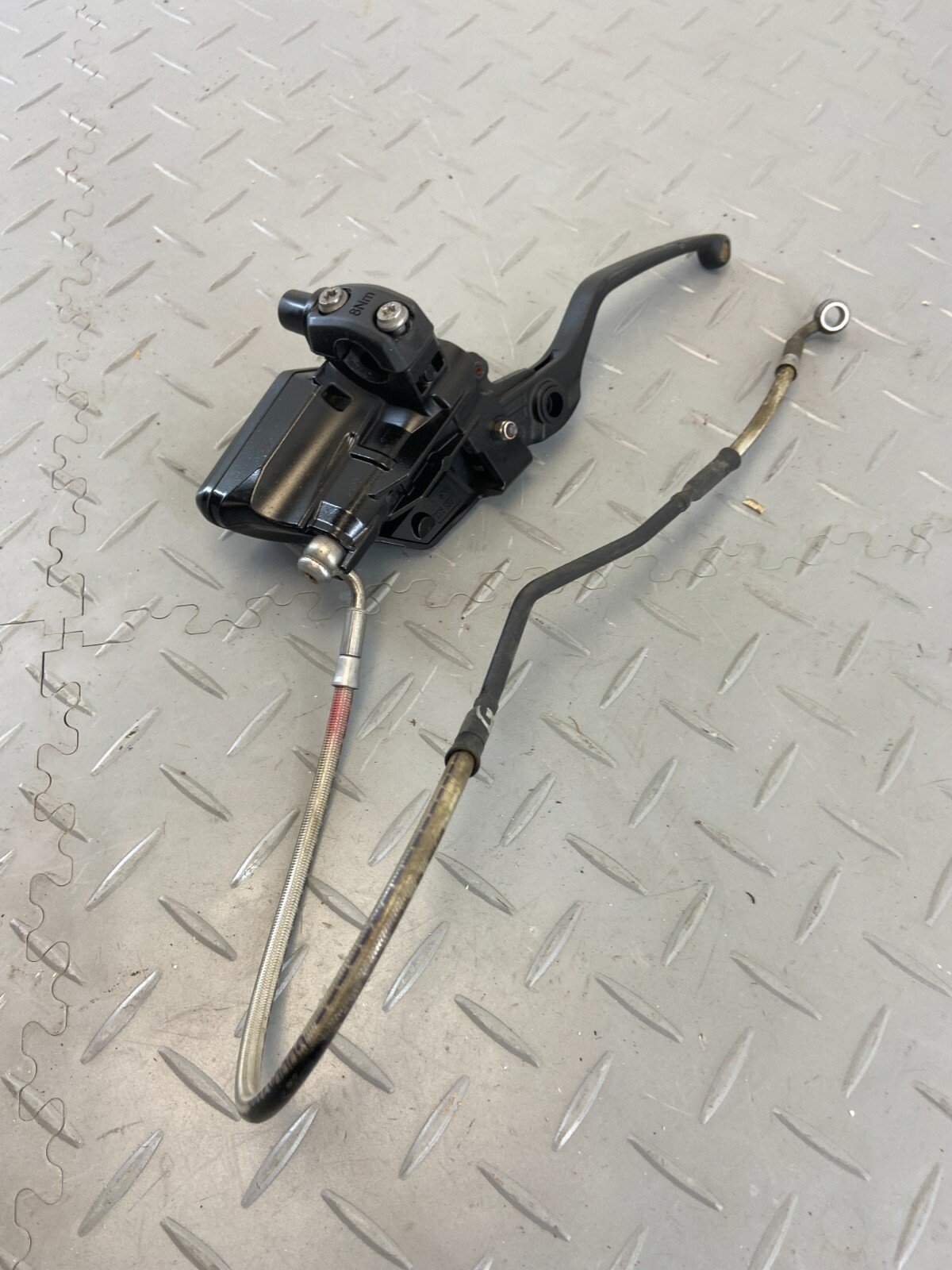 BMW R1200GS LC 2013 - 2018 K50 K51 FRONT BRAKE MASTER CYLNDER PUMP N2 - Image 4