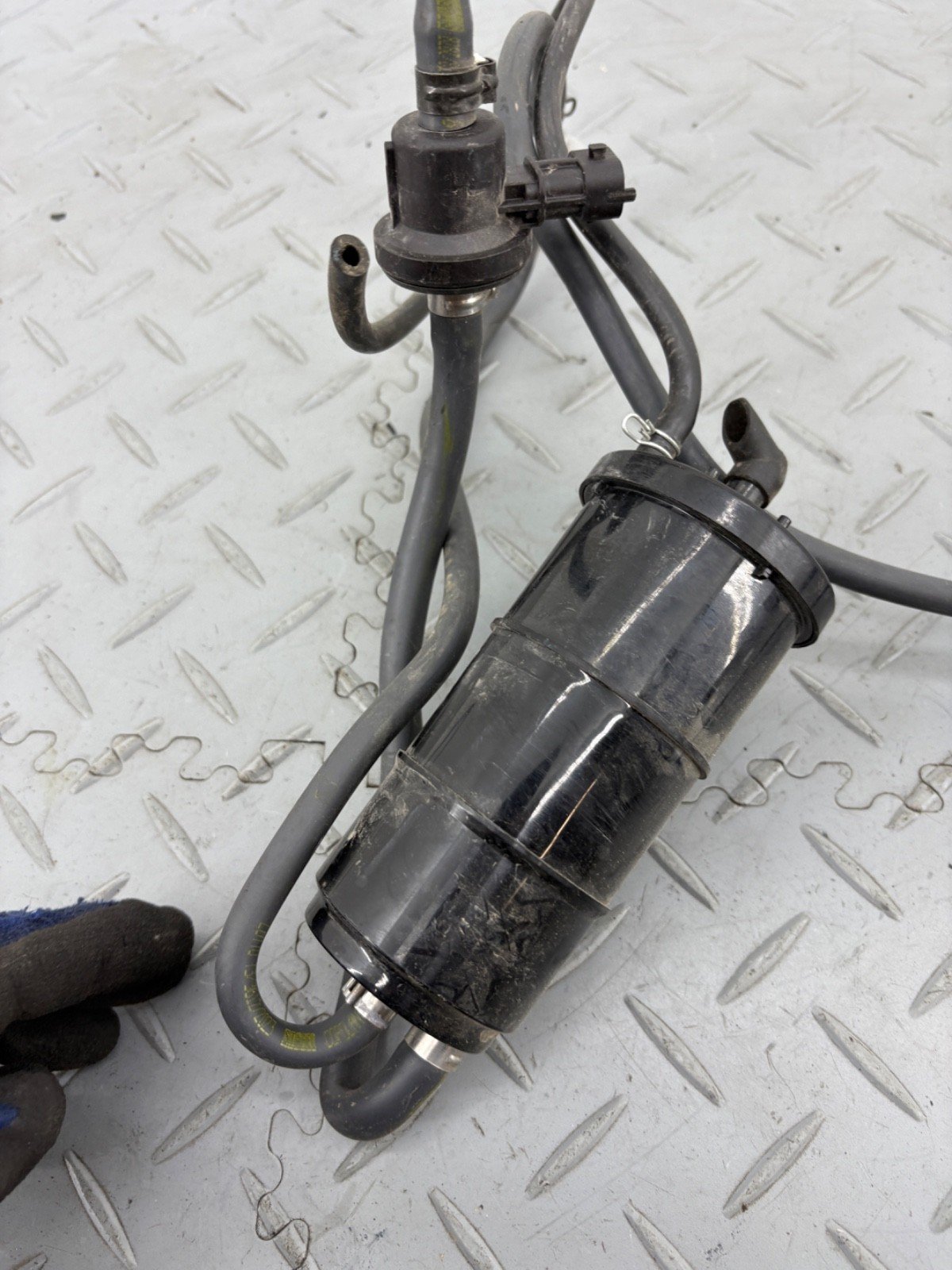 APRILIA TUONO 660 2023 CARBON EMISSION CANISTER EVAP CHARCOAL TANK 23B0715A - Image 2