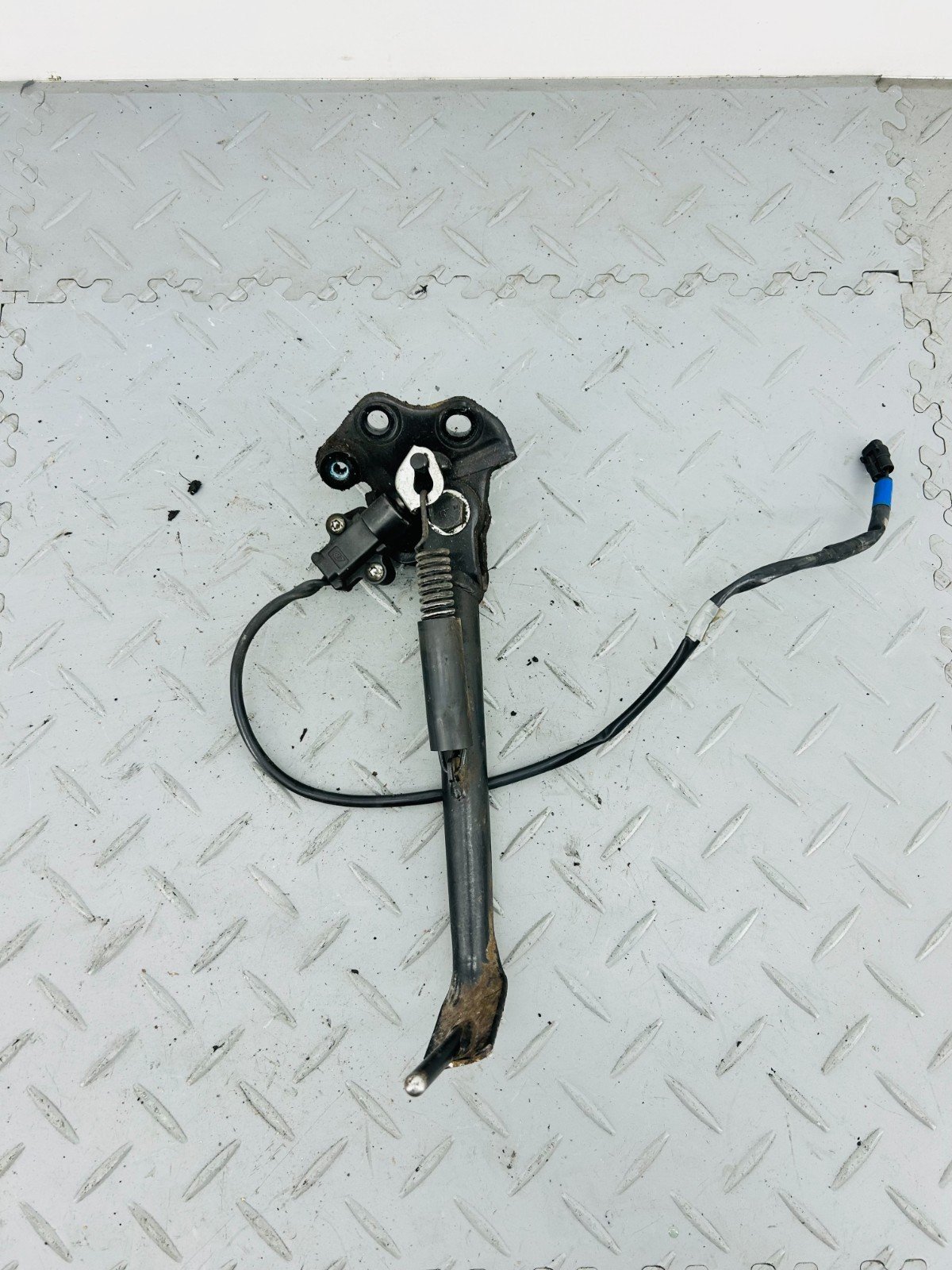 YAMAHA TRACER 9 GT RN70 SIDE KICKSTAND N3 - Image 2