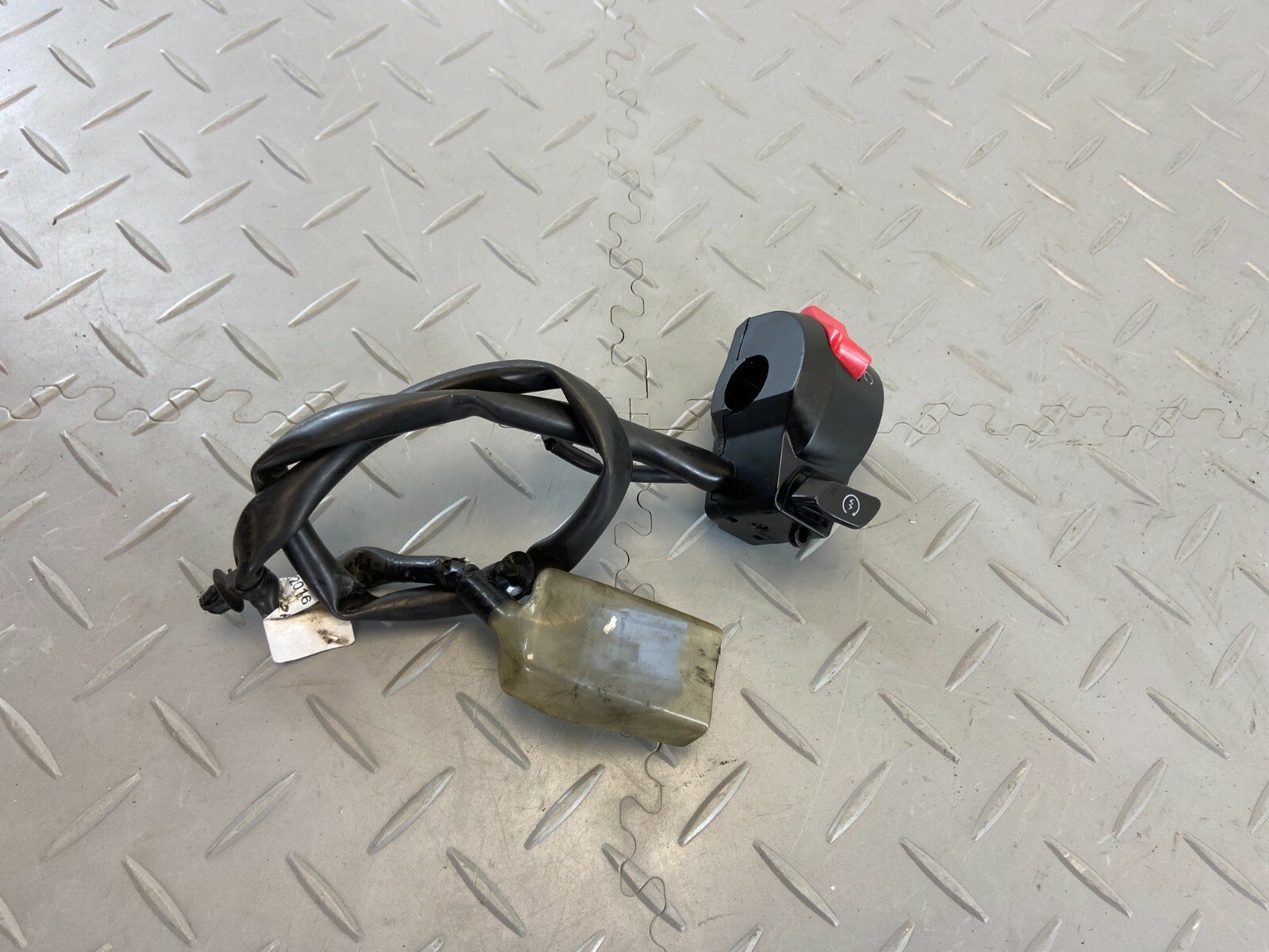 Honda NC750X / NC 750 X 2018 RIGHT HANDLEBAR KILL SWITCH CONTROL N2 - Image 4