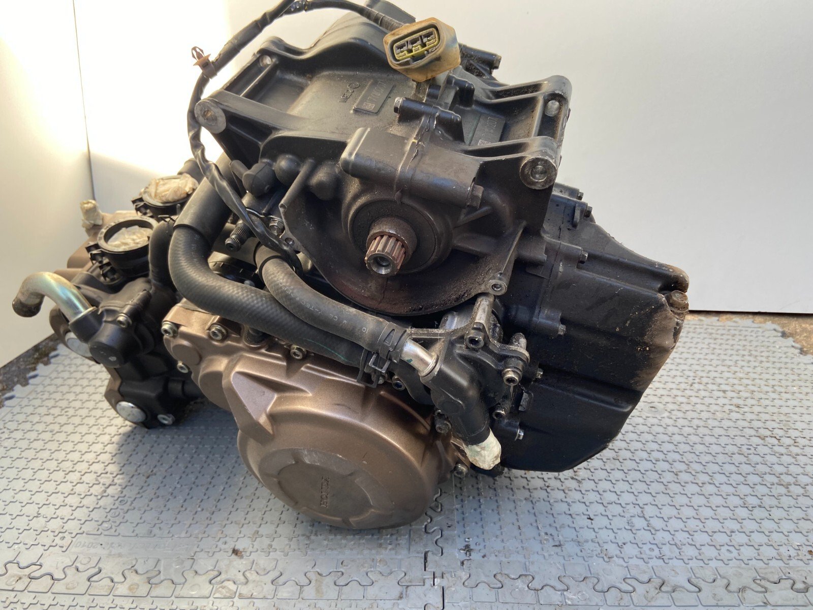 HONDA CB500 R 2018 ENGINE MOTOR MOTEUR (DAMADGED) - Image 3
