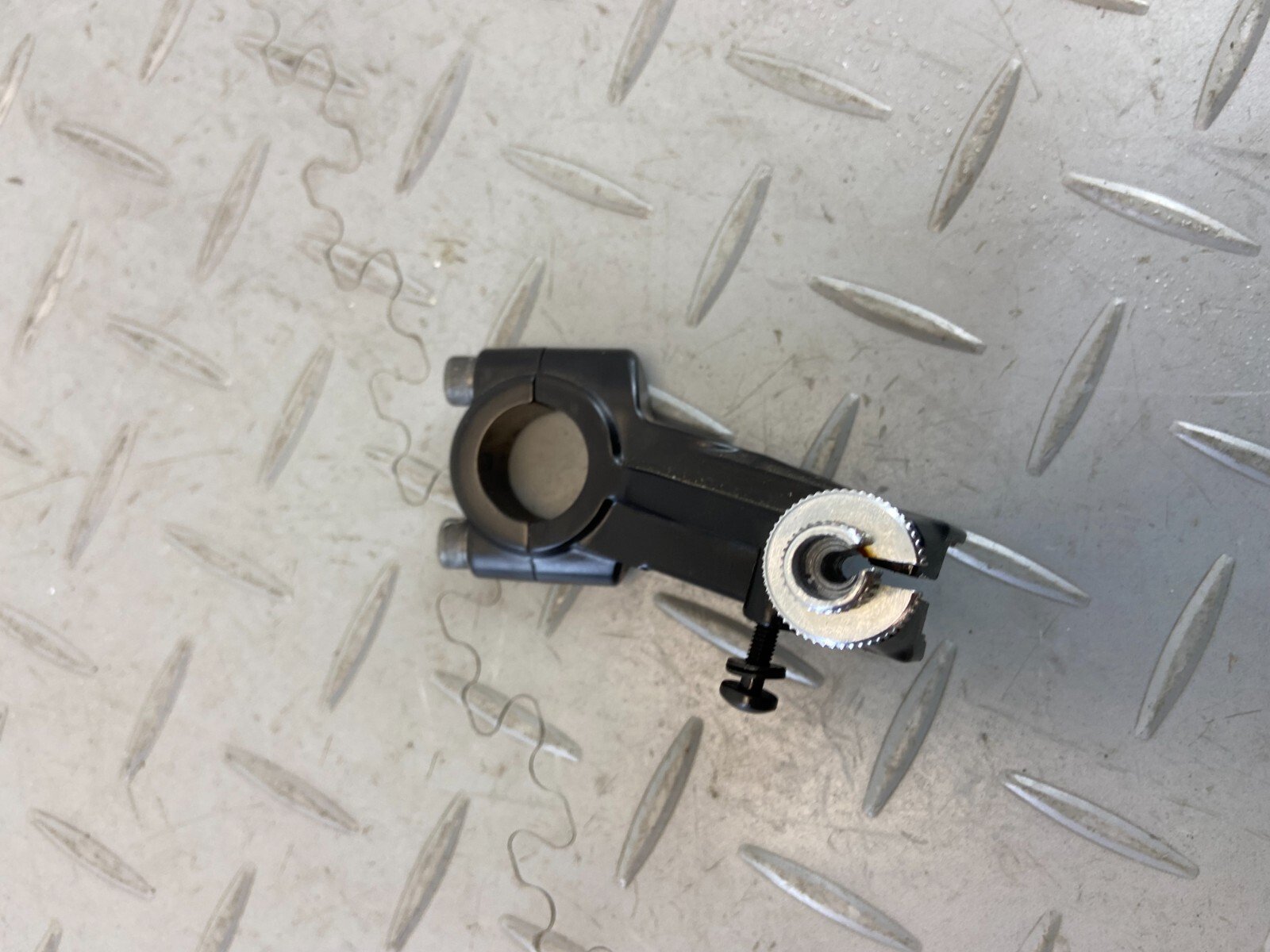 TRIUMPH SPEED TRIPLE 1050 RS 2019 CLUTCH LEVER BRACKET MOUNT - Image 5