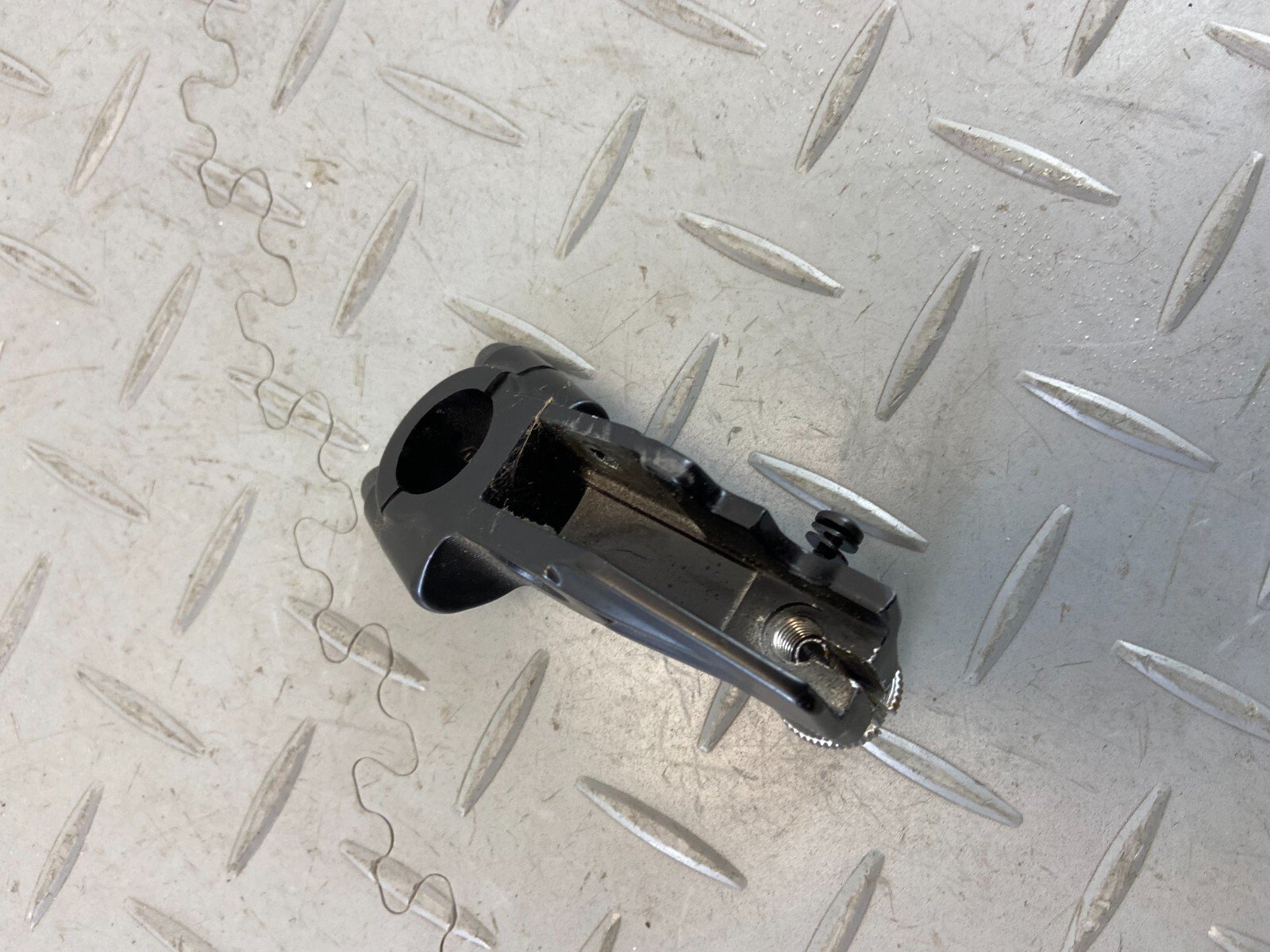 TRIUMPH SPEED TRIPLE 1050 RS 2019 CLUTCH LEVER BRACKET MOUNT - Image 6