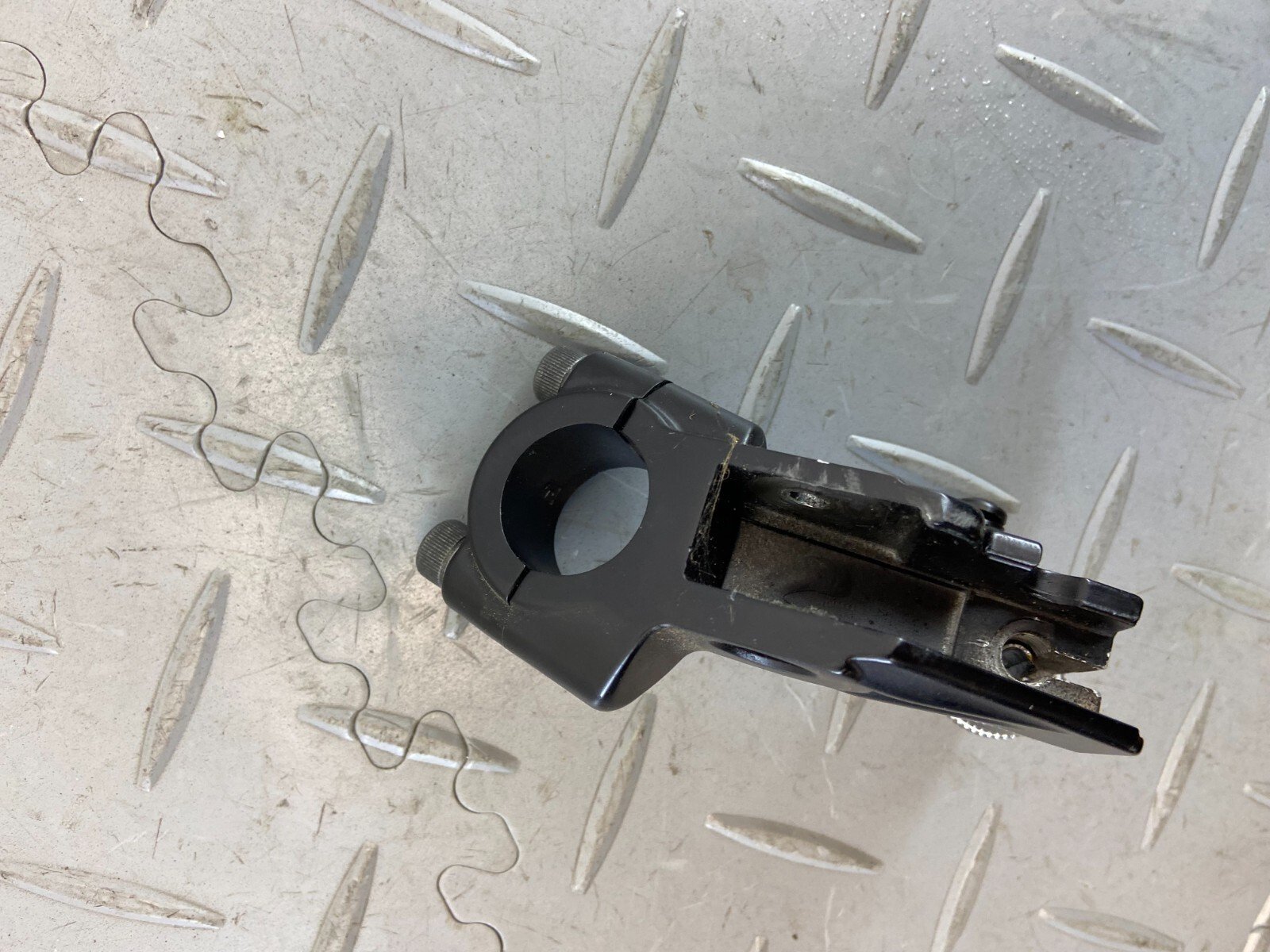 TRIUMPH SPEED TRIPLE 1050 RS 2019 CLUTCH LEVER BRACKET MOUNT - Image 7