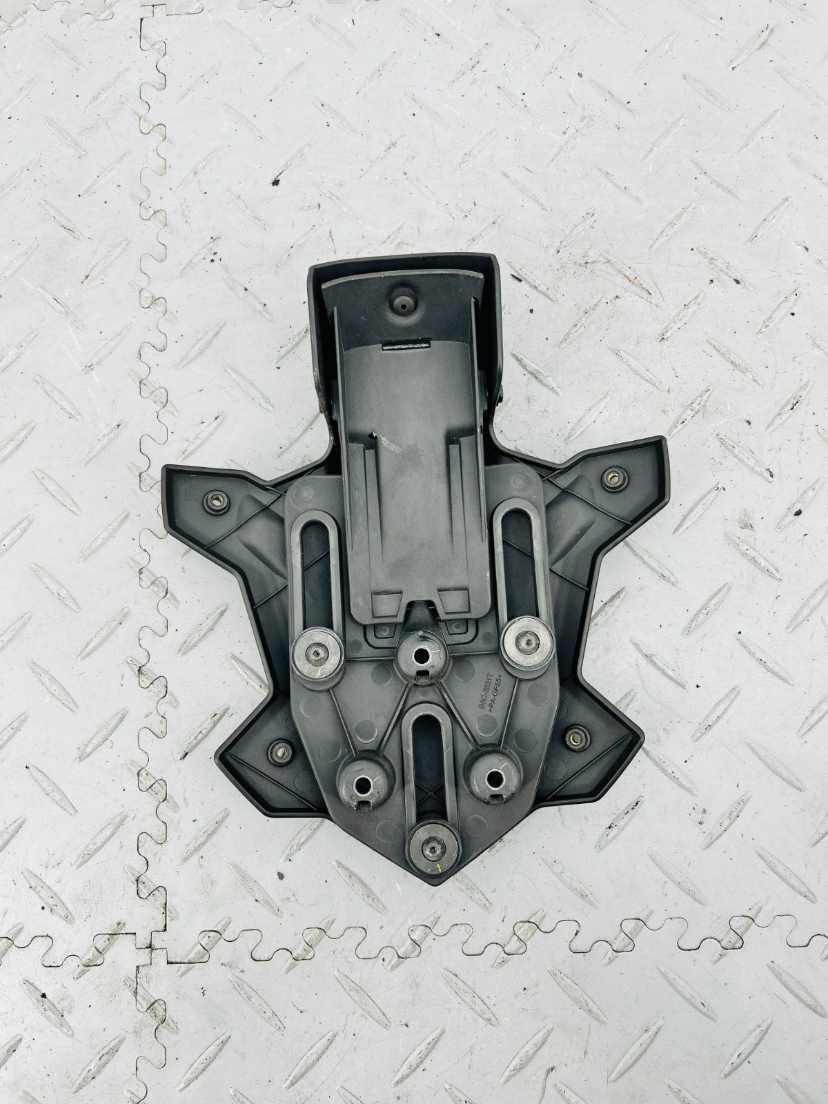 YAMAHA TRACER 9 GT RN70 FRONT WINDSHIELD BRACKET MOUNT STAY - Image 2