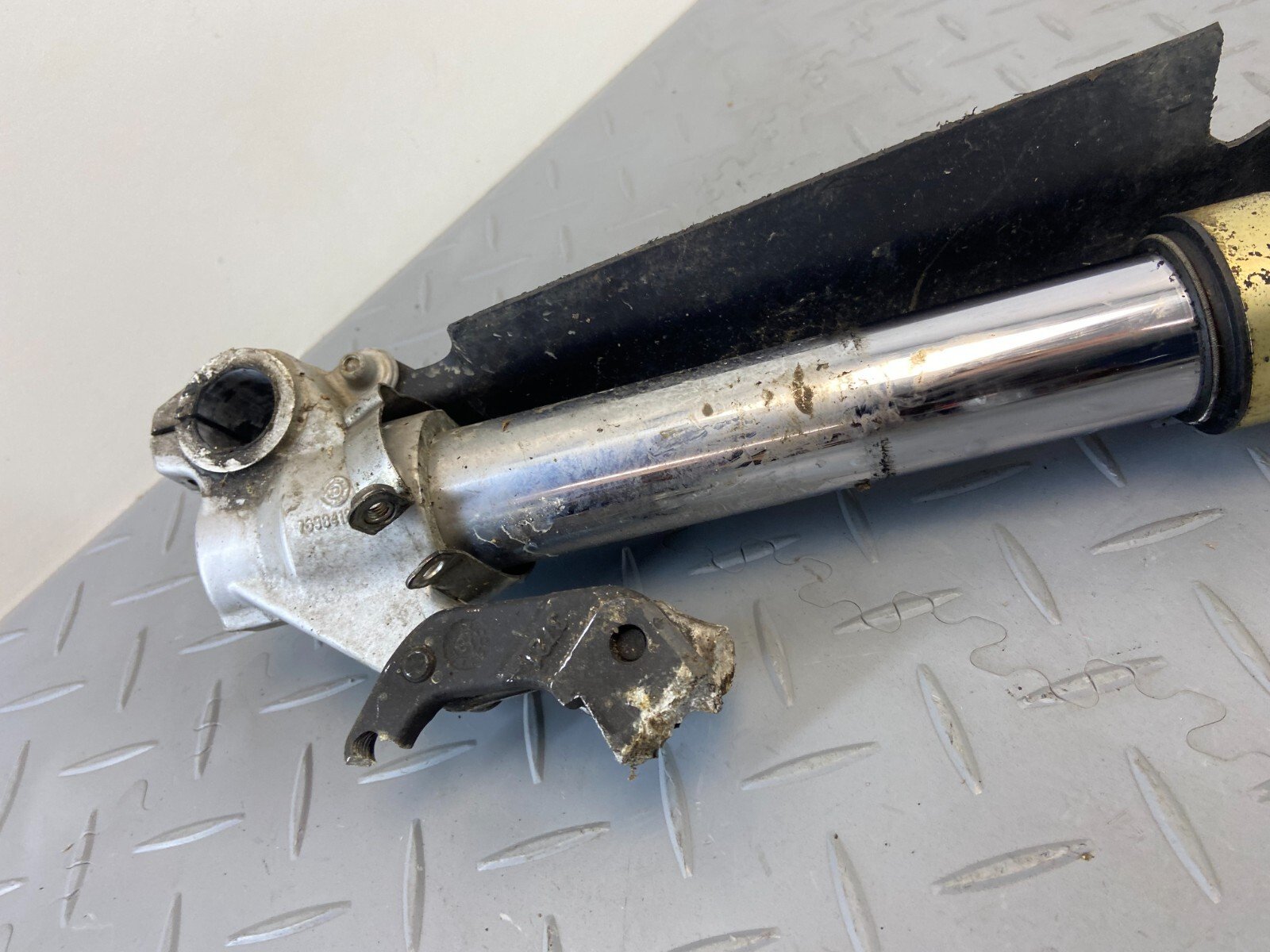 BMW F800GS 2014 RH RIGHT FORK LEG (SPARE OR REPAIR) - Image 7