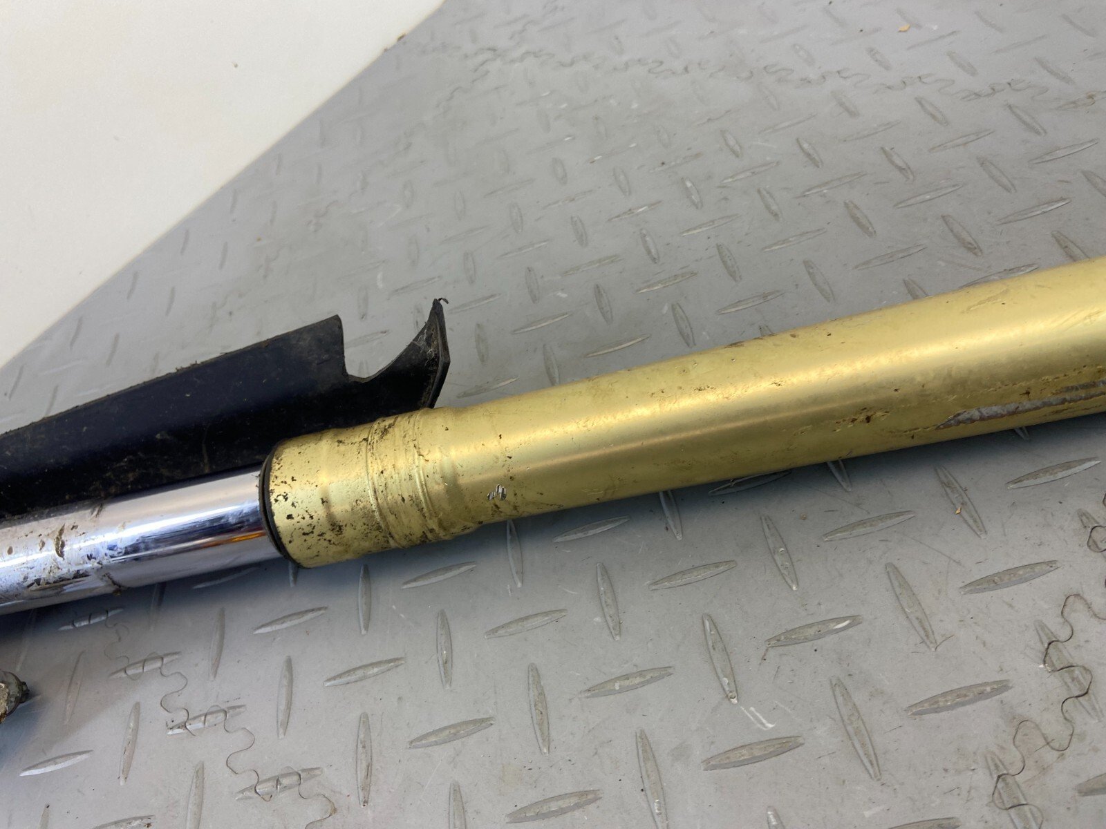 BMW F800GS 2014 RH RIGHT FORK LEG (SPARE OR REPAIR) - Image 11