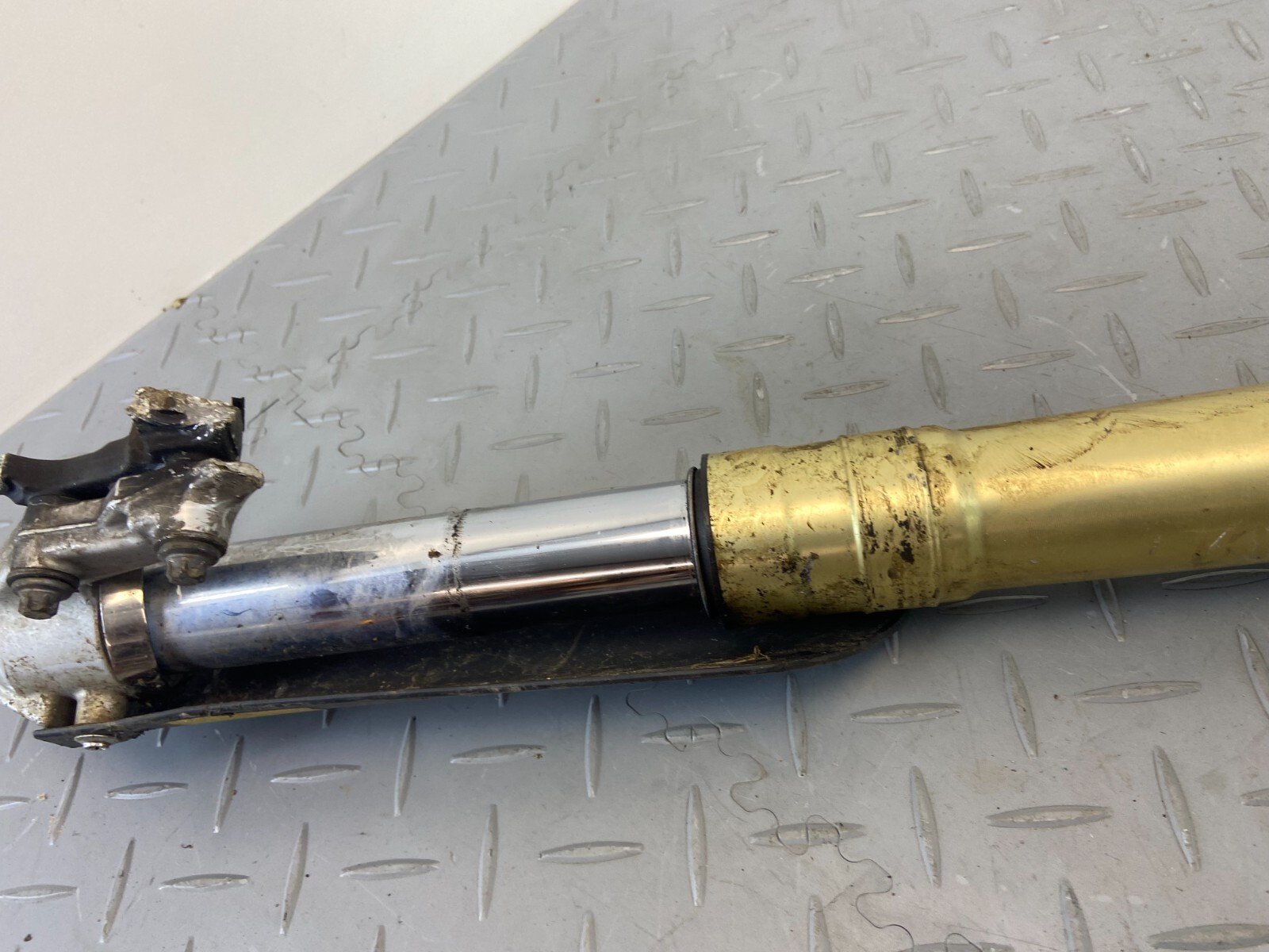 BMW F800GS 2014 RH RIGHT FORK LEG (SPARE OR REPAIR) - Image 13