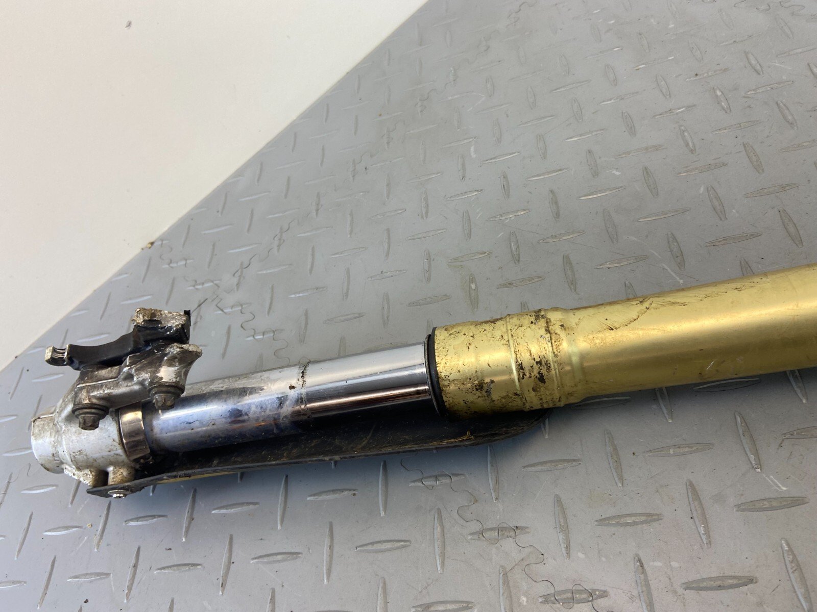 BMW F800GS 2014 RH RIGHT FORK LEG (SPARE OR REPAIR) - Image 14