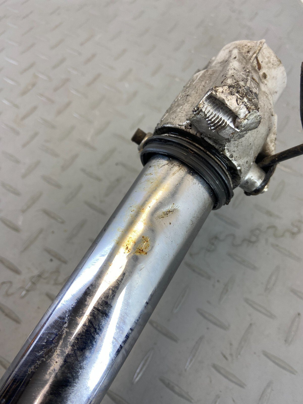 BMW F800GS 2014 LH LEFT FORK LEG (SPARE OR REPAIR) - Image 12