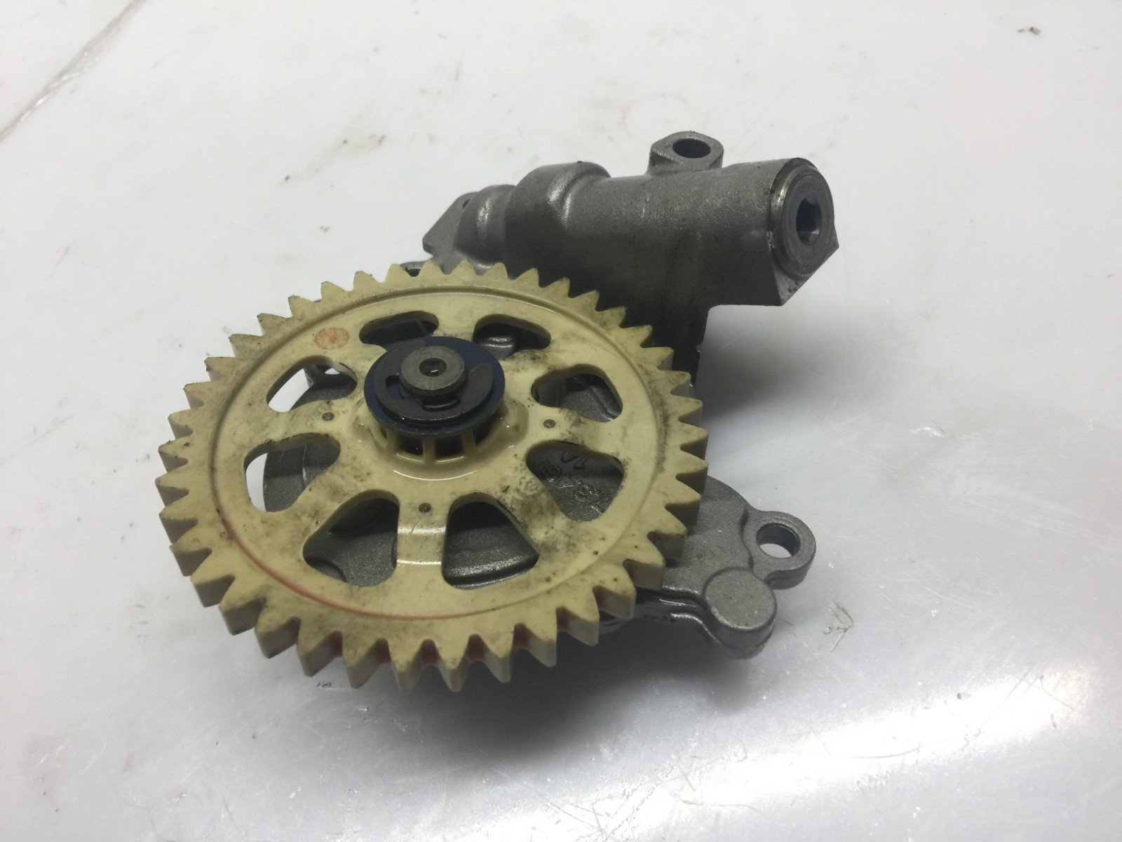 DUCATI MONSTER 821 M821 2016 OEM COMPLETE OIL PUMP - Image 2