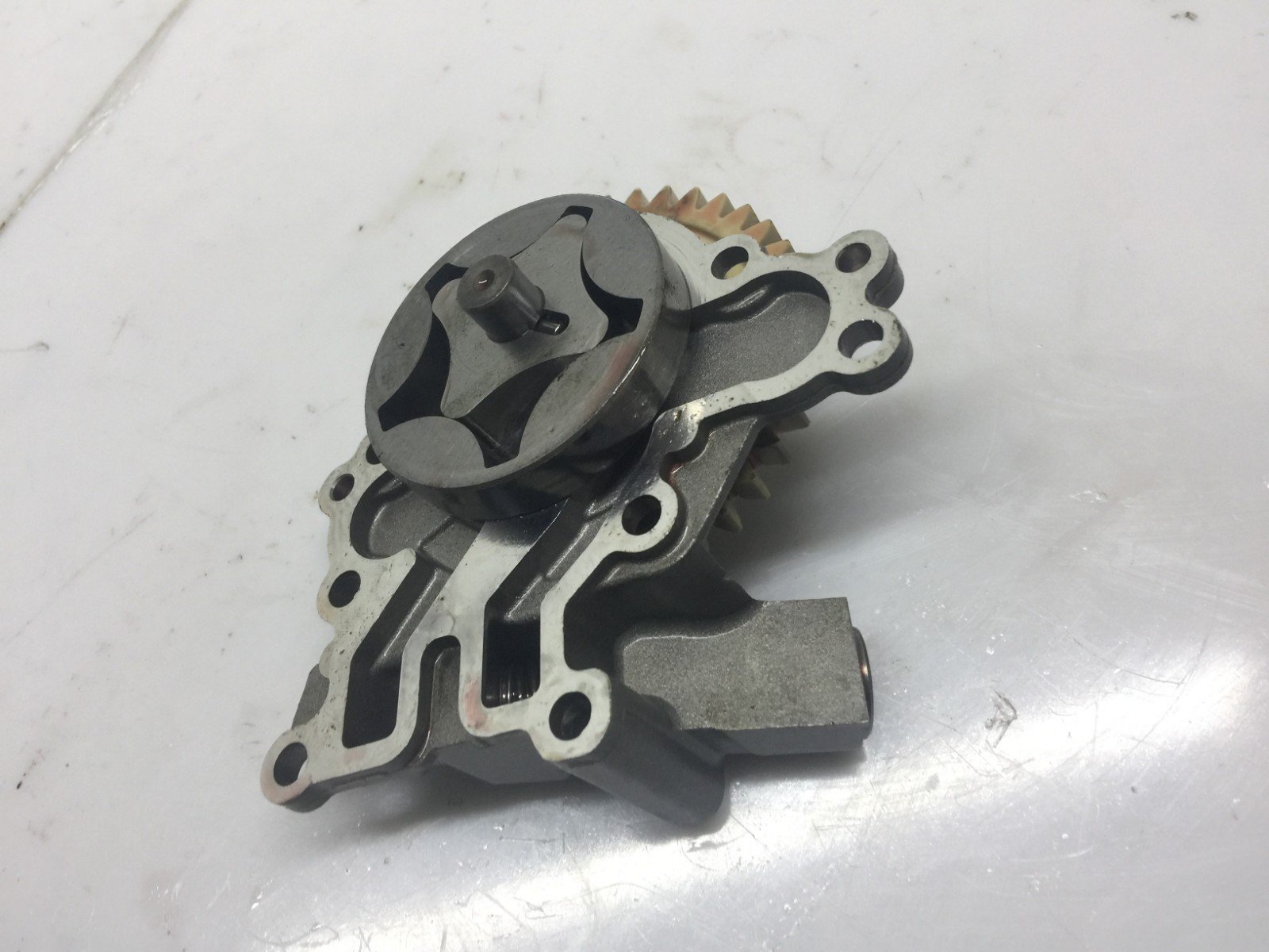 DUCATI MONSTER 821 M821 2016 OEM COMPLETE OIL PUMP - Image 4