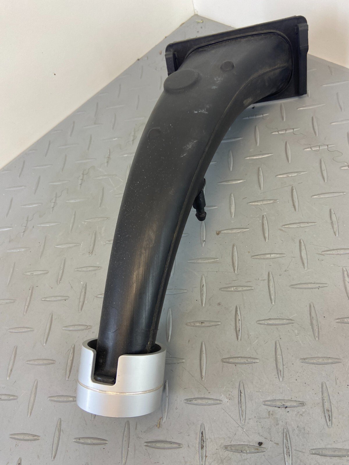 BMW R NINE T R9T SCRAMBLER URBAN PURE AIR INTAKE HOSE PIPE 8543956 - Image 2
