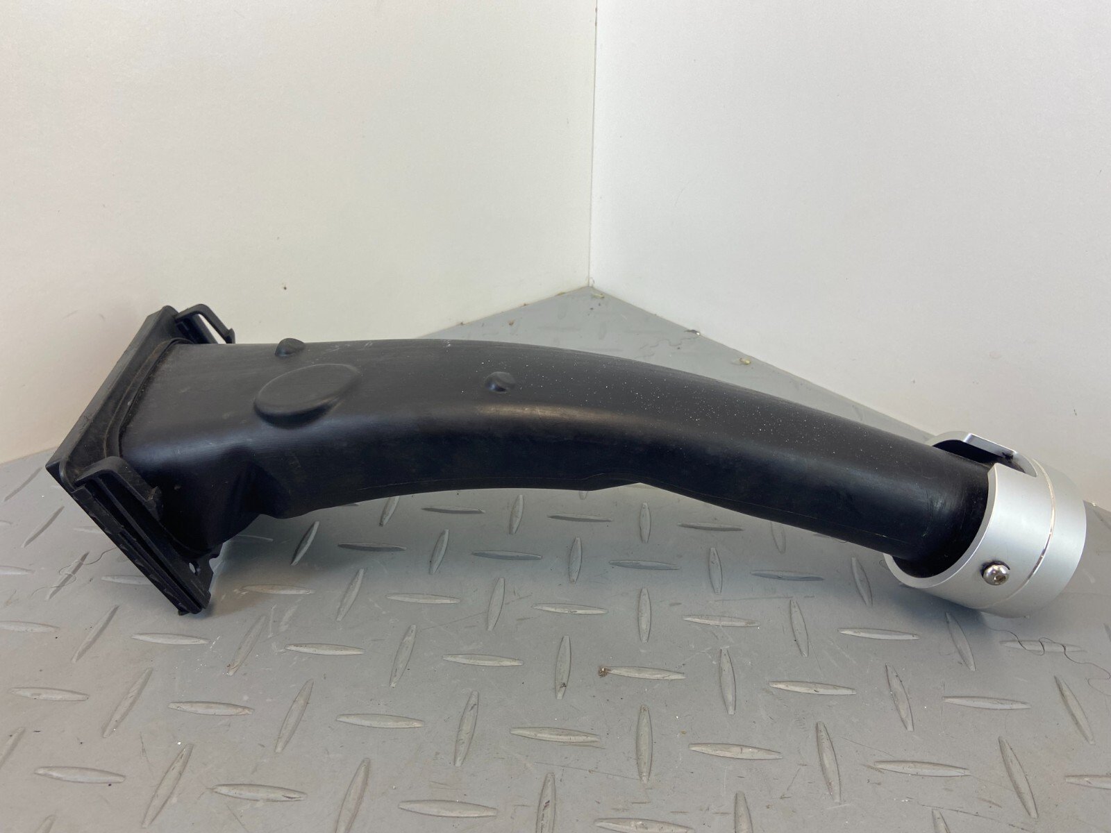 BMW R NINE T R9T SCRAMBLER URBAN PURE AIR INTAKE HOSE PIPE 8543956 - Image 5
