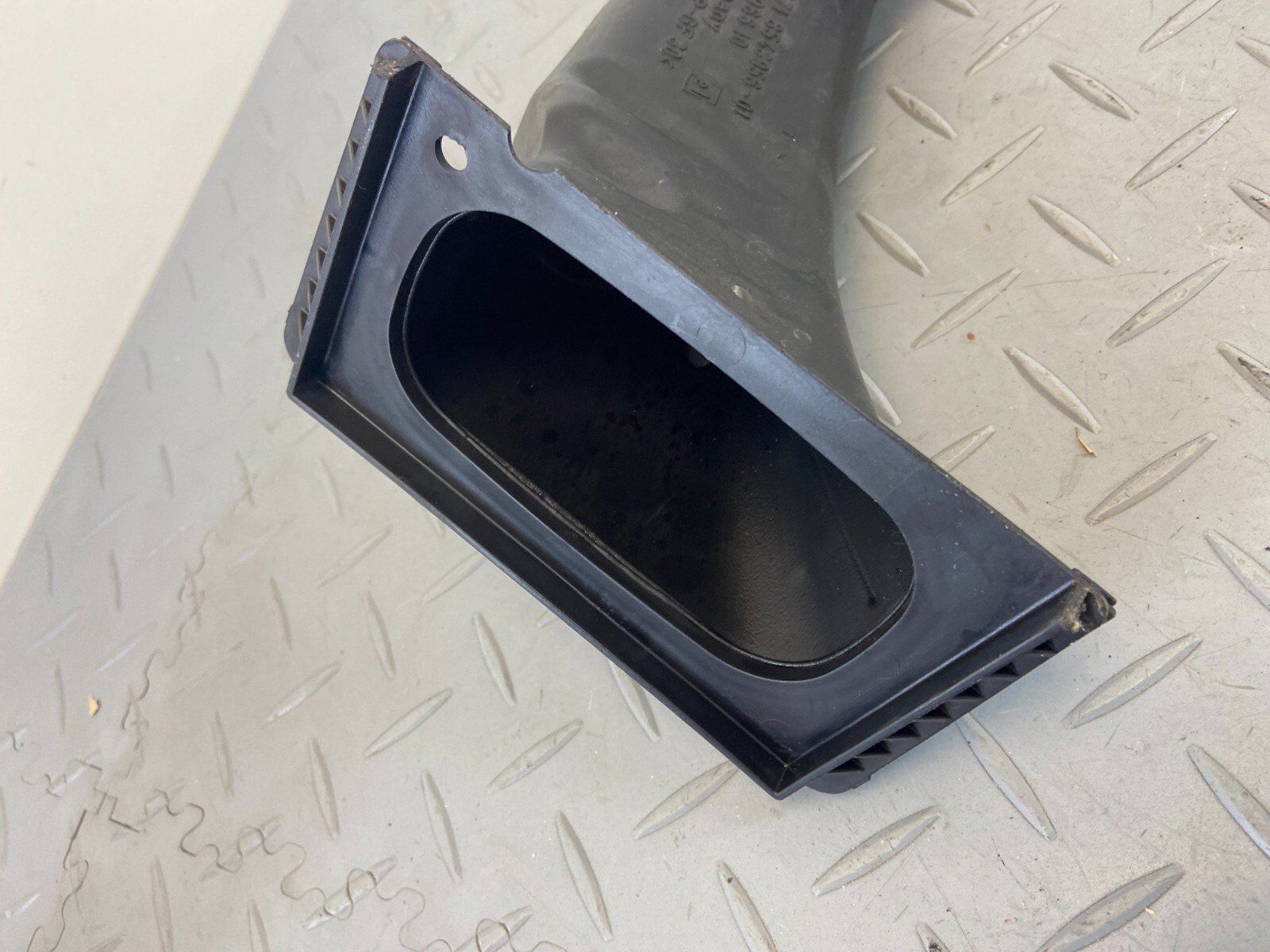 BMW R NINE T R9T SCRAMBLER URBAN PURE AIR INTAKE HOSE PIPE 8543956 - Image 9