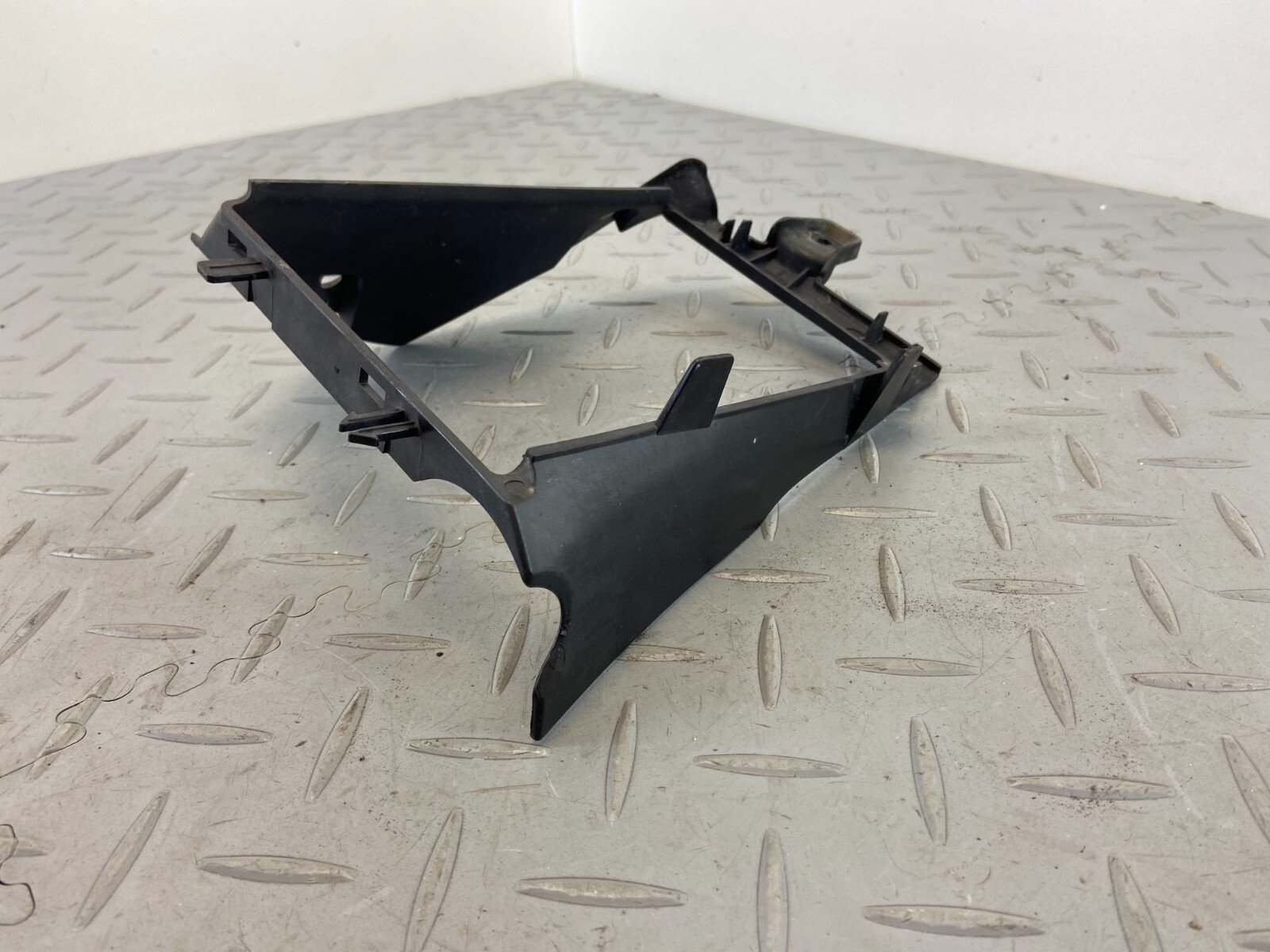 BMW R1250GS ADVENTURE K51 2022 AIR DUCT INTAKE 8560318 N2 - Image 2