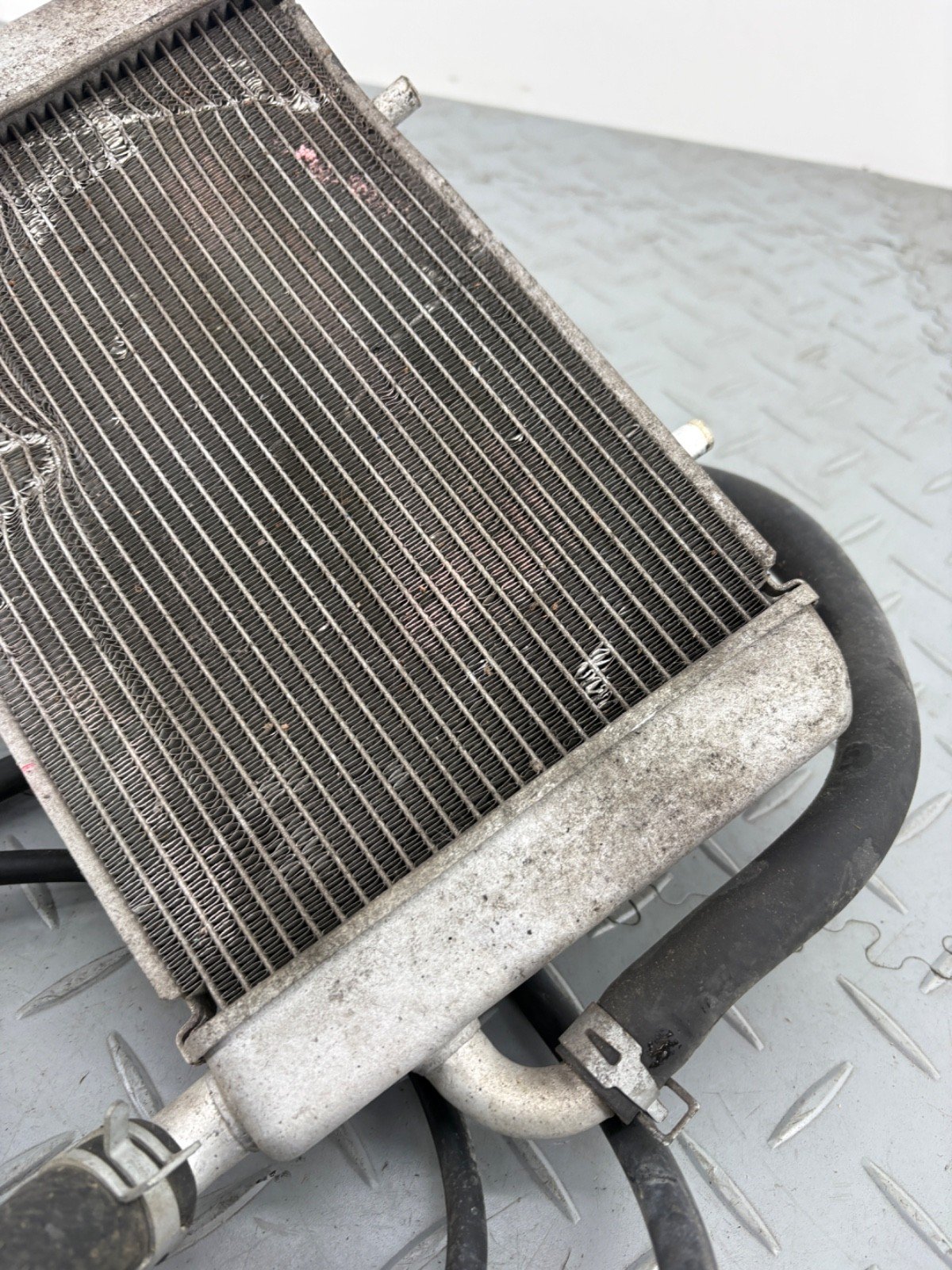 YAMAHA TRICITY 300 2020 WATER COOLING RADIATOR & FAN ASSEMBLY (DAMAGED) - Image 6