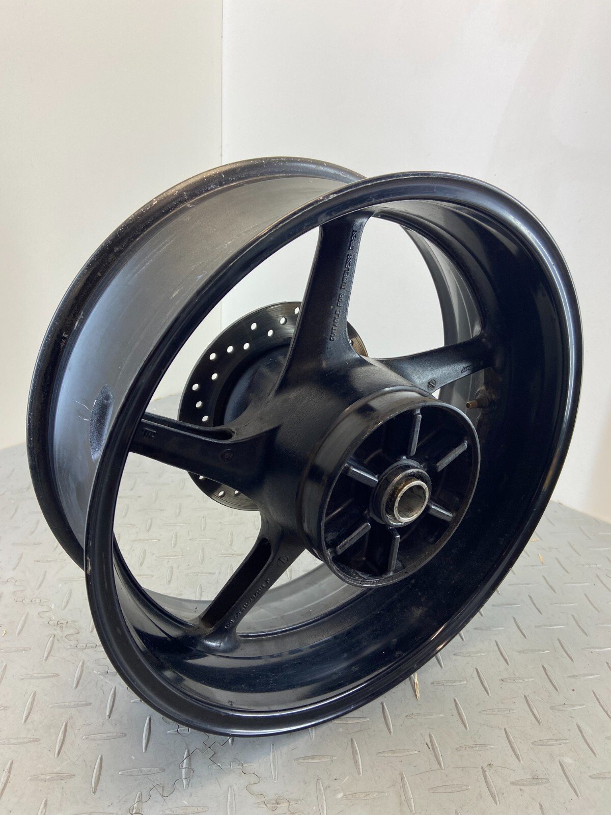 YAMAHA YZF-R1 2008 REAR WHEEL RIM & BRAKE DISC ROTOR - Image 3