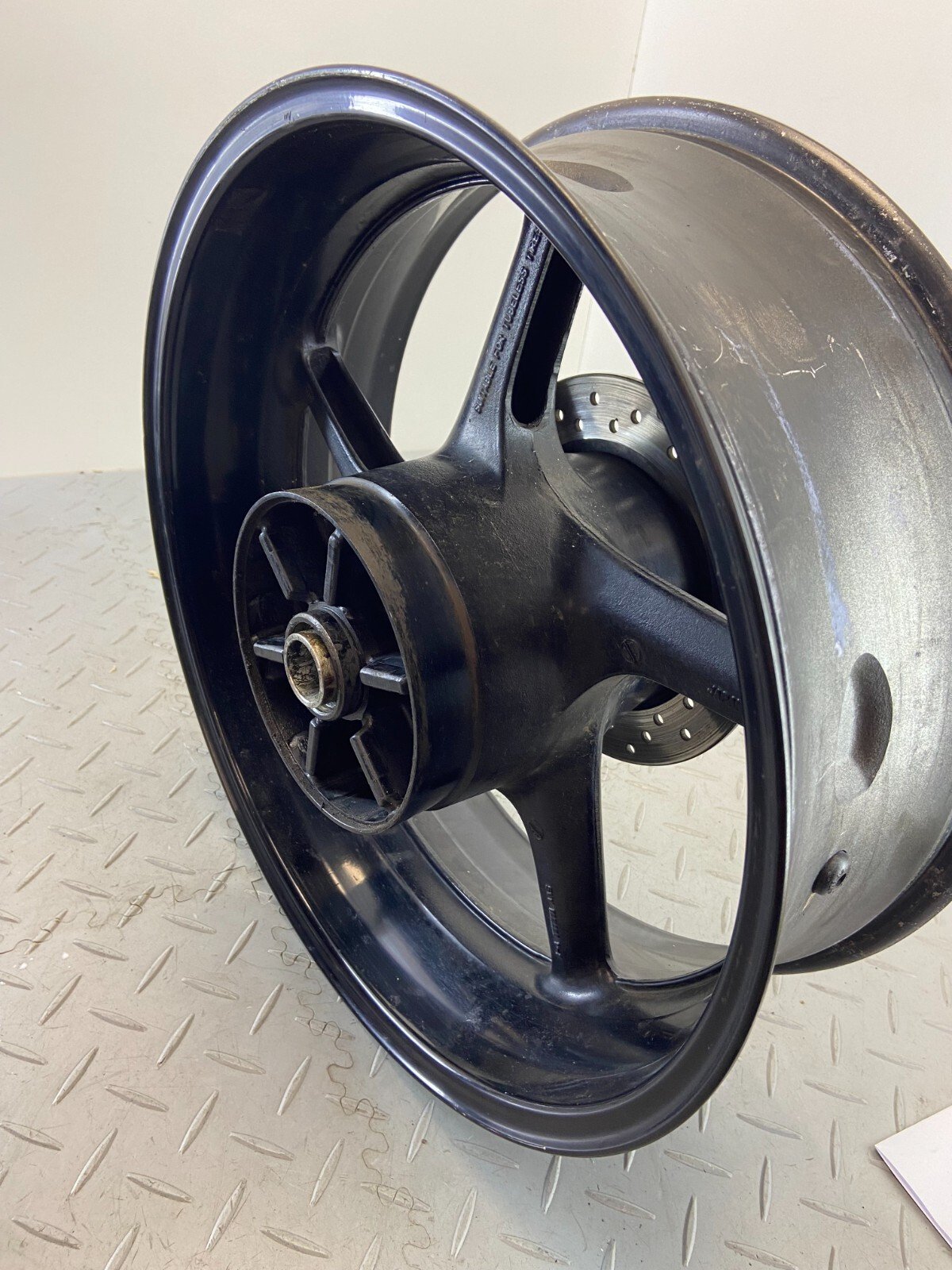 YAMAHA YZF-R1 2008 REAR WHEEL RIM & BRAKE DISC ROTOR - Image 9