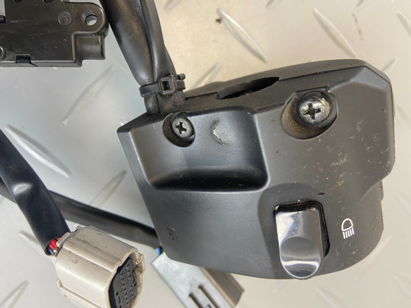 TRIUMPH TIGER EXPLORER 1200 2012 LEFT SWITCH CONTROL LH - Image 5
