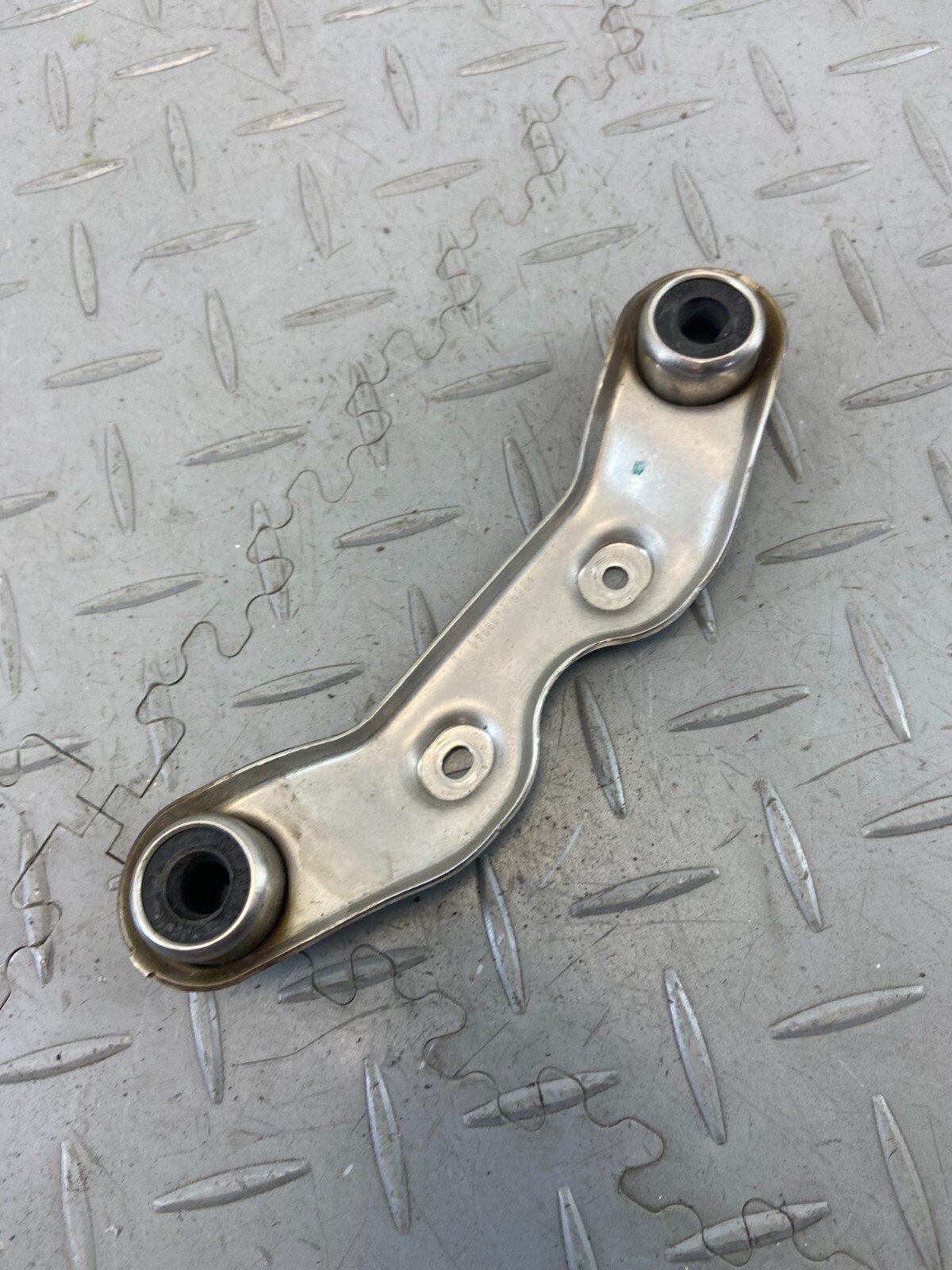 BMW R18 K34 2021 EXHAUST SILENCER CARRIER MOUNT BRACKET 8413941 - Image 5
