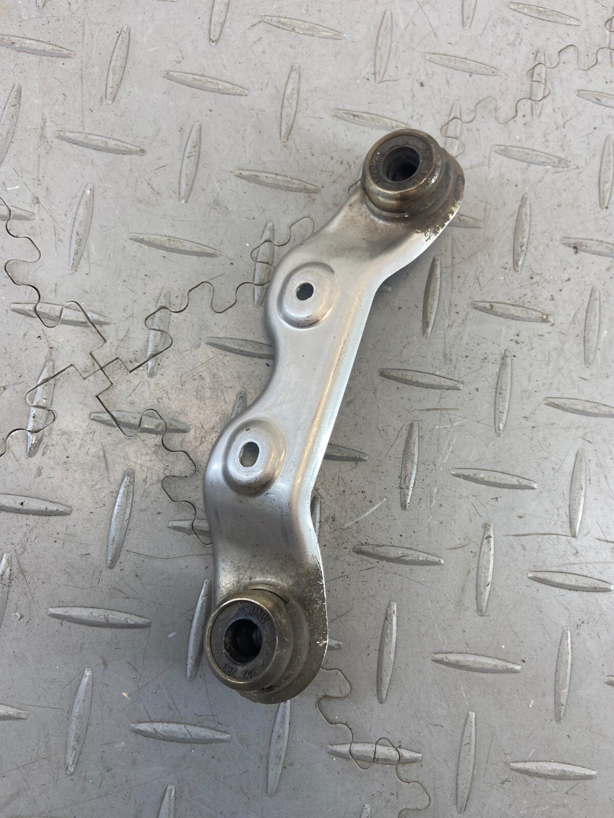 BMW R18 K34 2021 EXHAUST SILENCER CARRIER MOUNT BRACKET 8413941 - Image 7