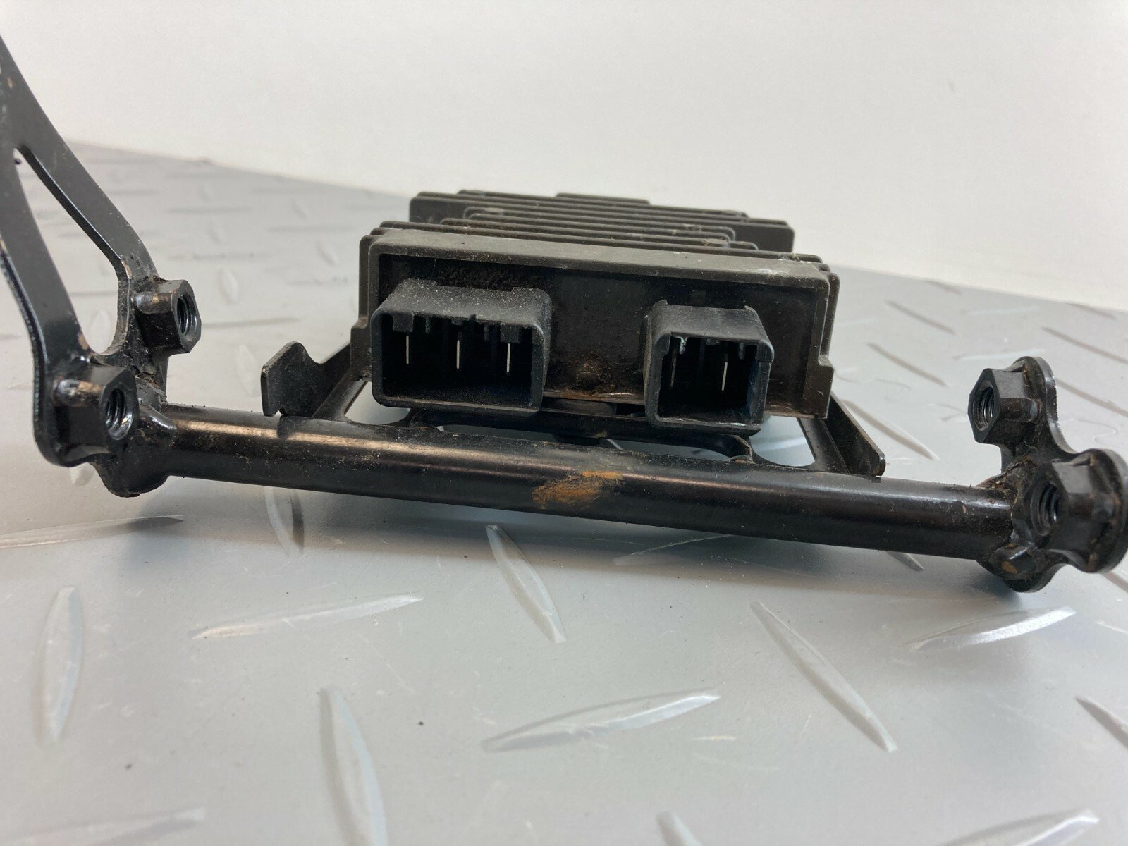 HONDA CB1000R SC60 2012 VOLTAGE REGULATOR RECTIFIER SH750AA - Image 3