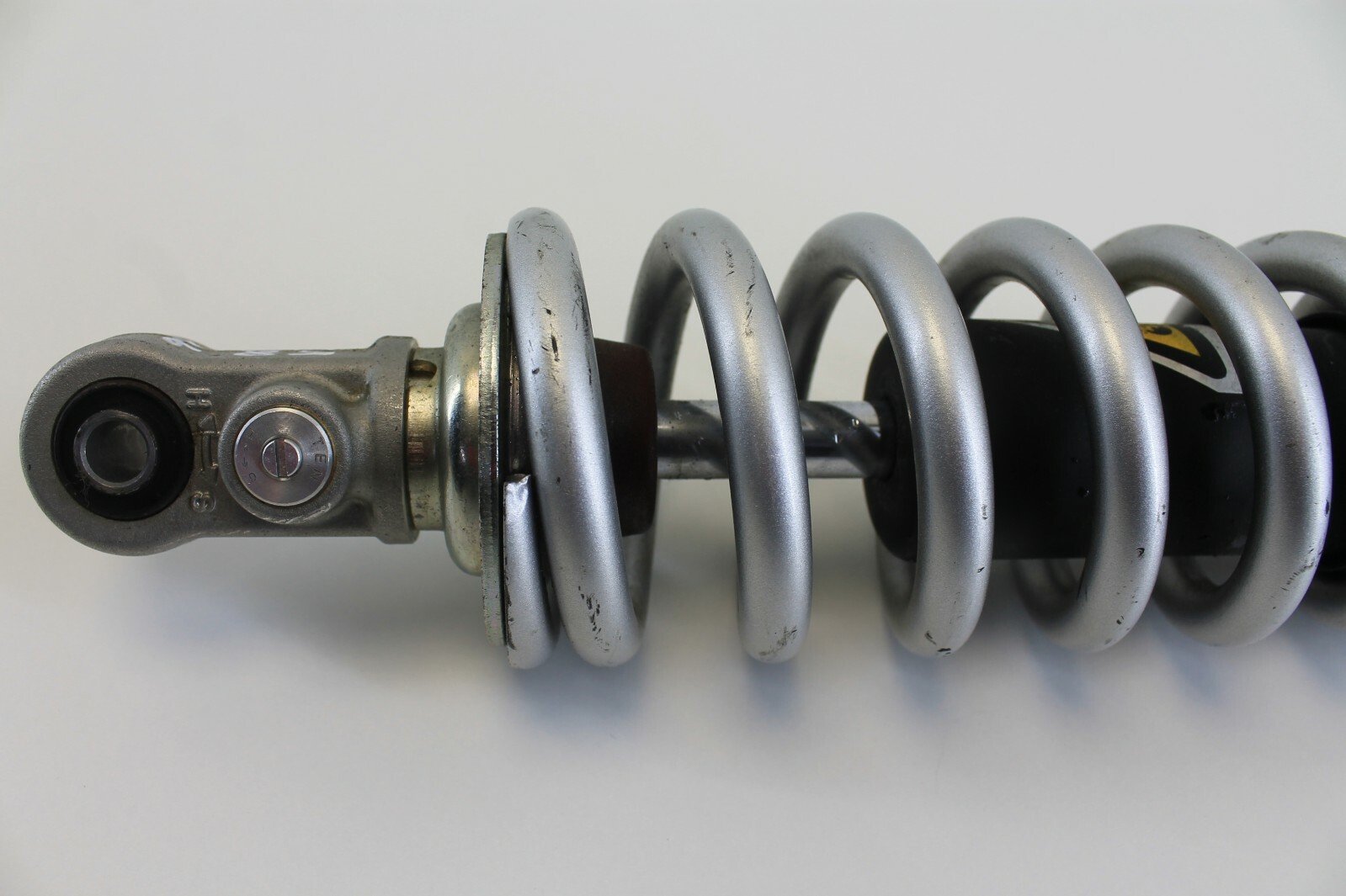 YAMAHA XSR 900 XSR900 REAR SHOCK ABSORBER SUSPENSION - Image 5