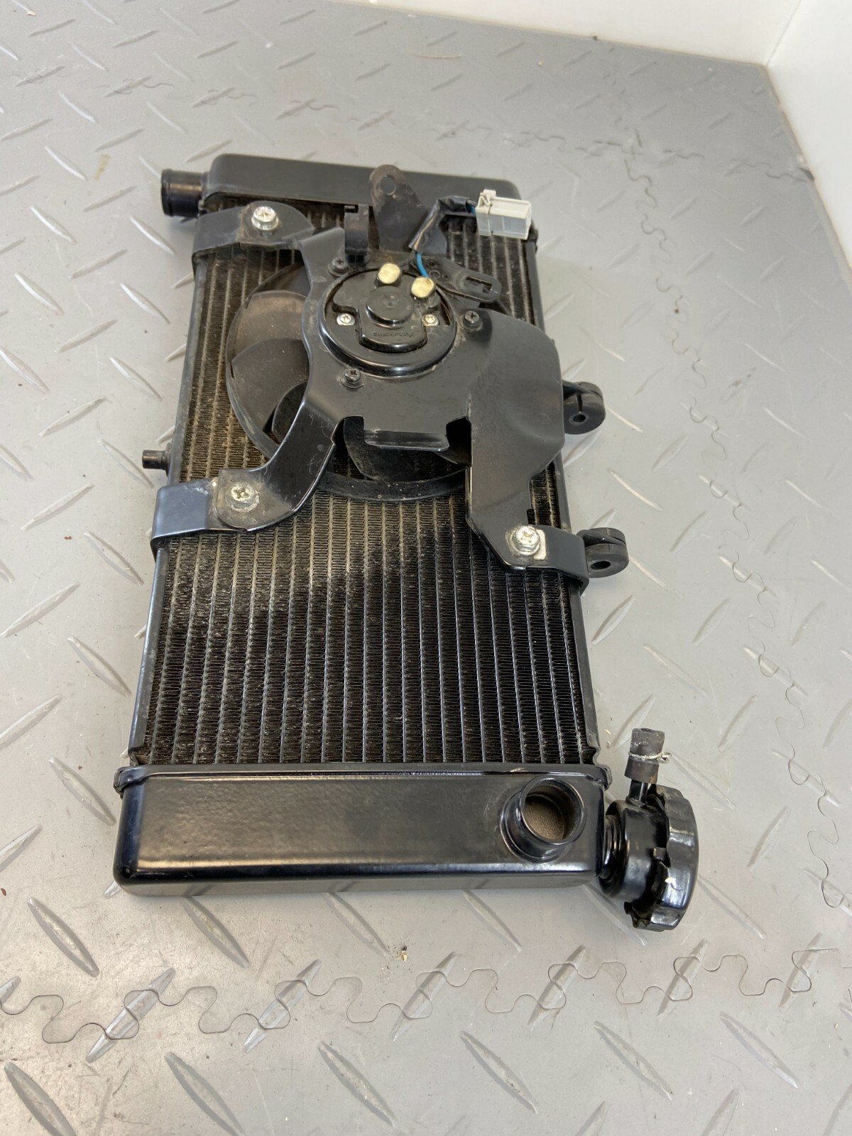 Honda NC750X / NC 750 X 2018 OEM RADIATOR COOLER FAN - Image 4