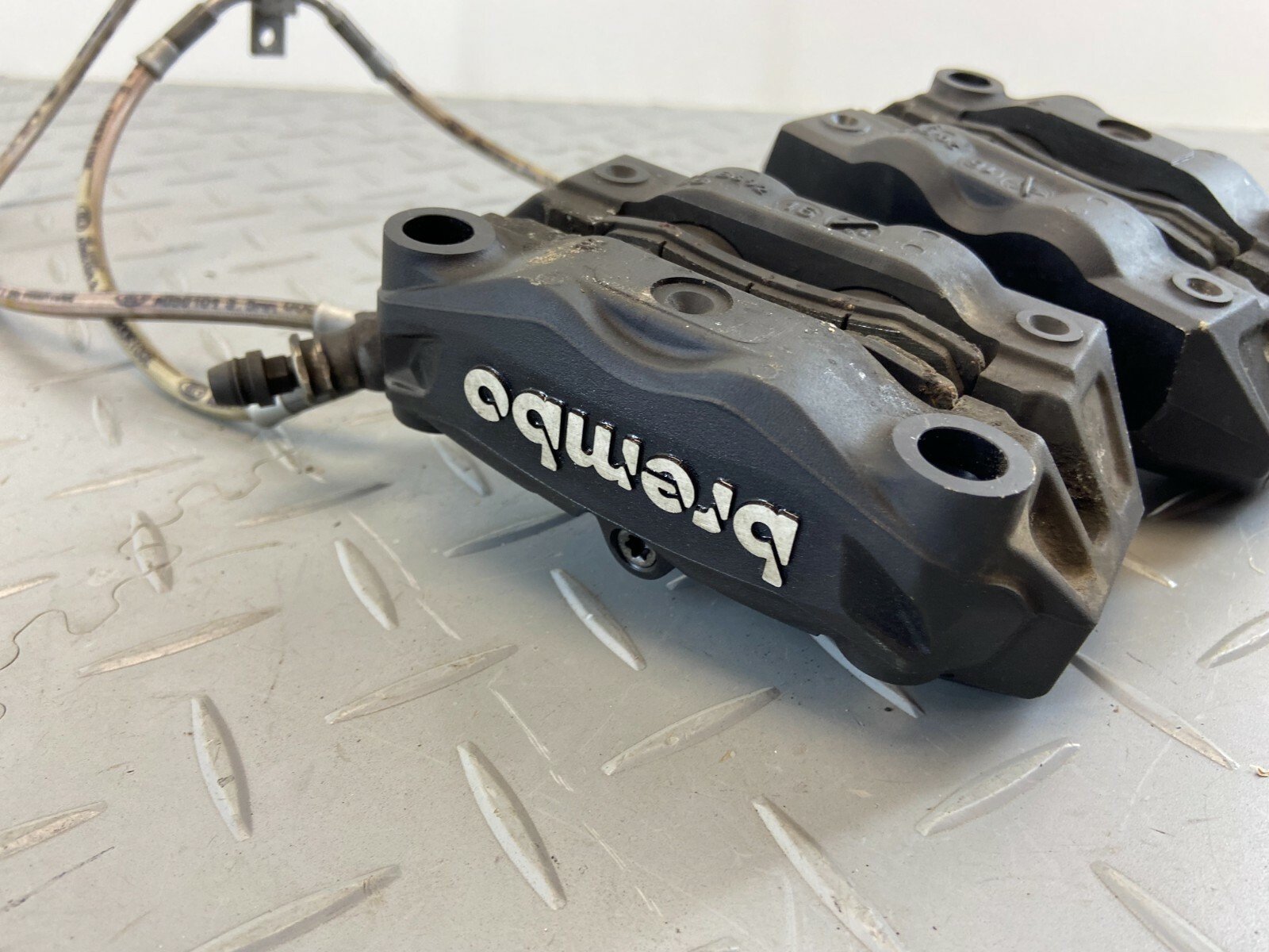 BMW R1200 GS K50 K51 2016 FRONT BRAKE CALIPERS PAIR SYSTEM BRAKE HOSE BREMBO N2 - Image 9