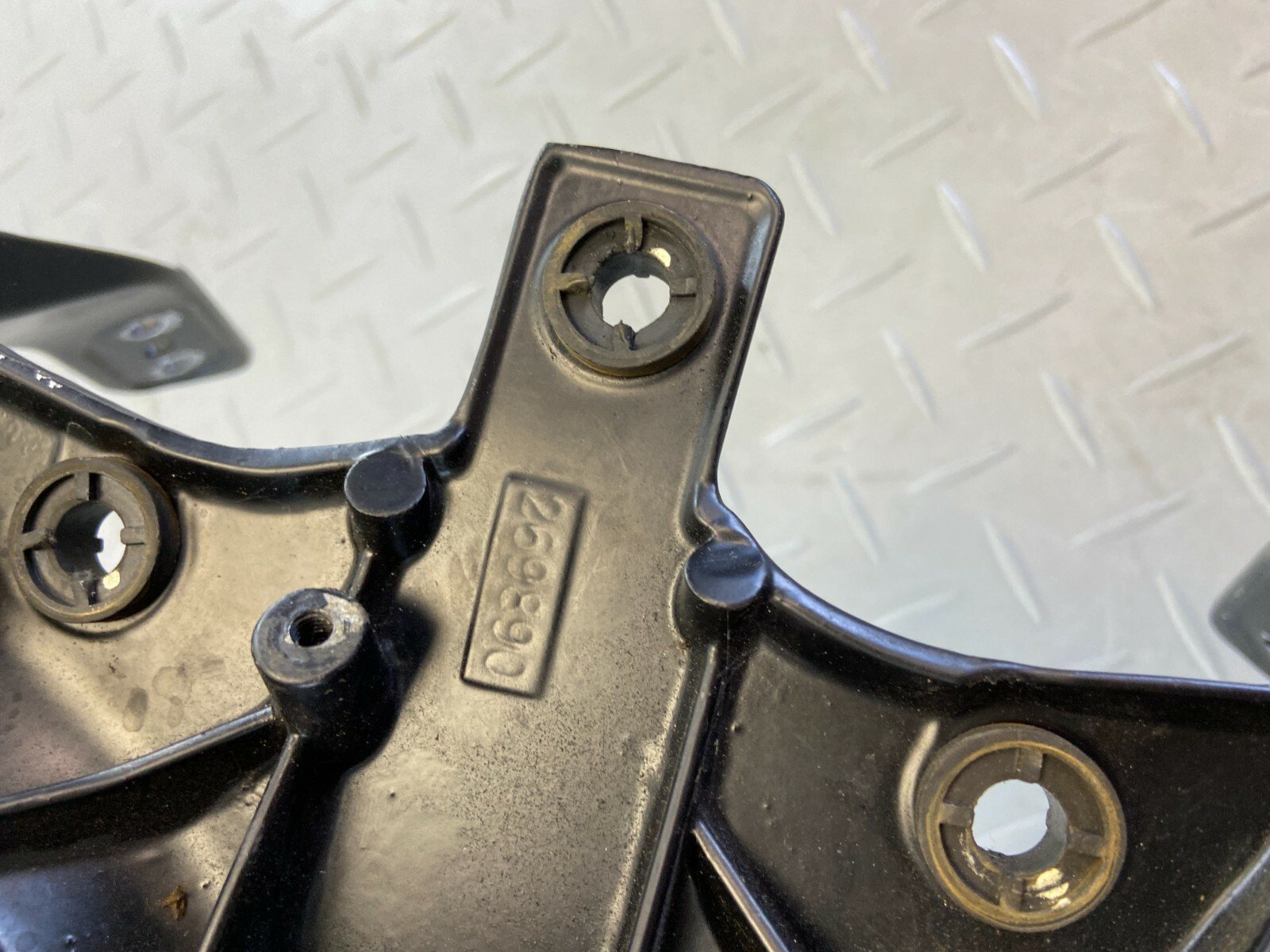 YAMAHA YZF-R1 2009 - 2014 FRONT STAY MOUNT BRACKET - Image 7