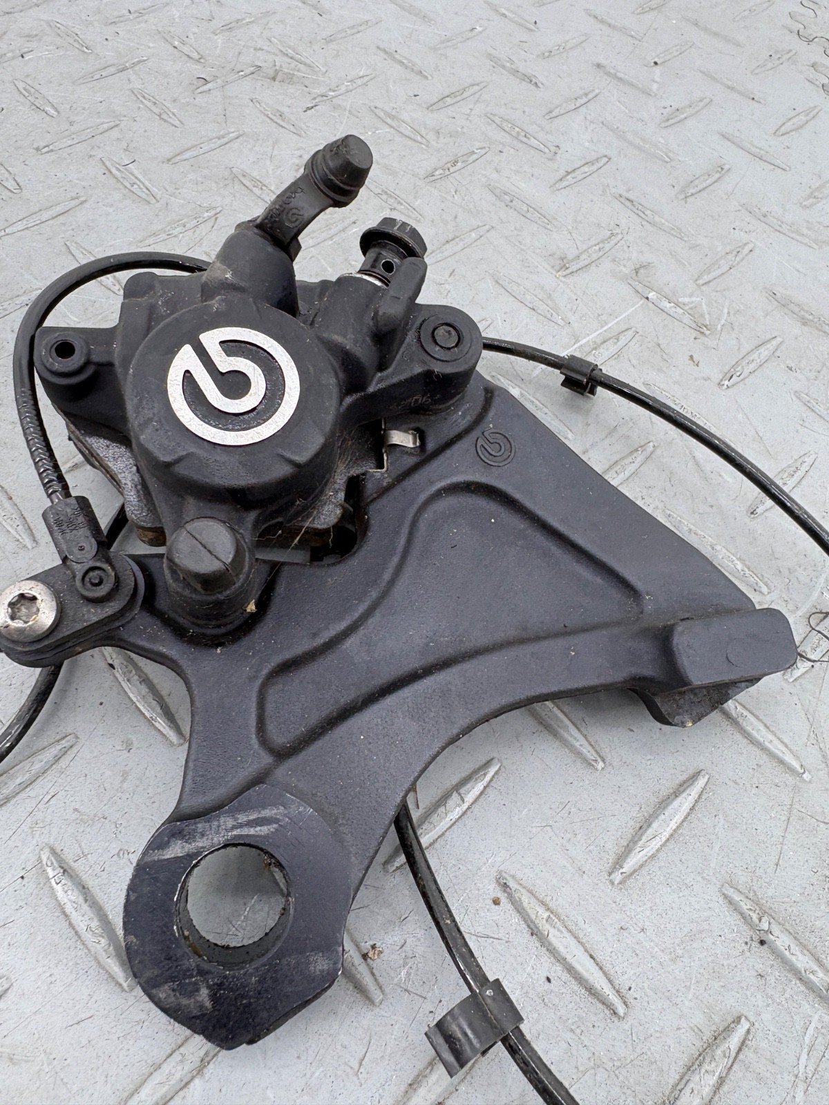 TRIUMPH STREET TRIPLE 765 RS 2017 REAR BRAKE CALIPER - Image 2