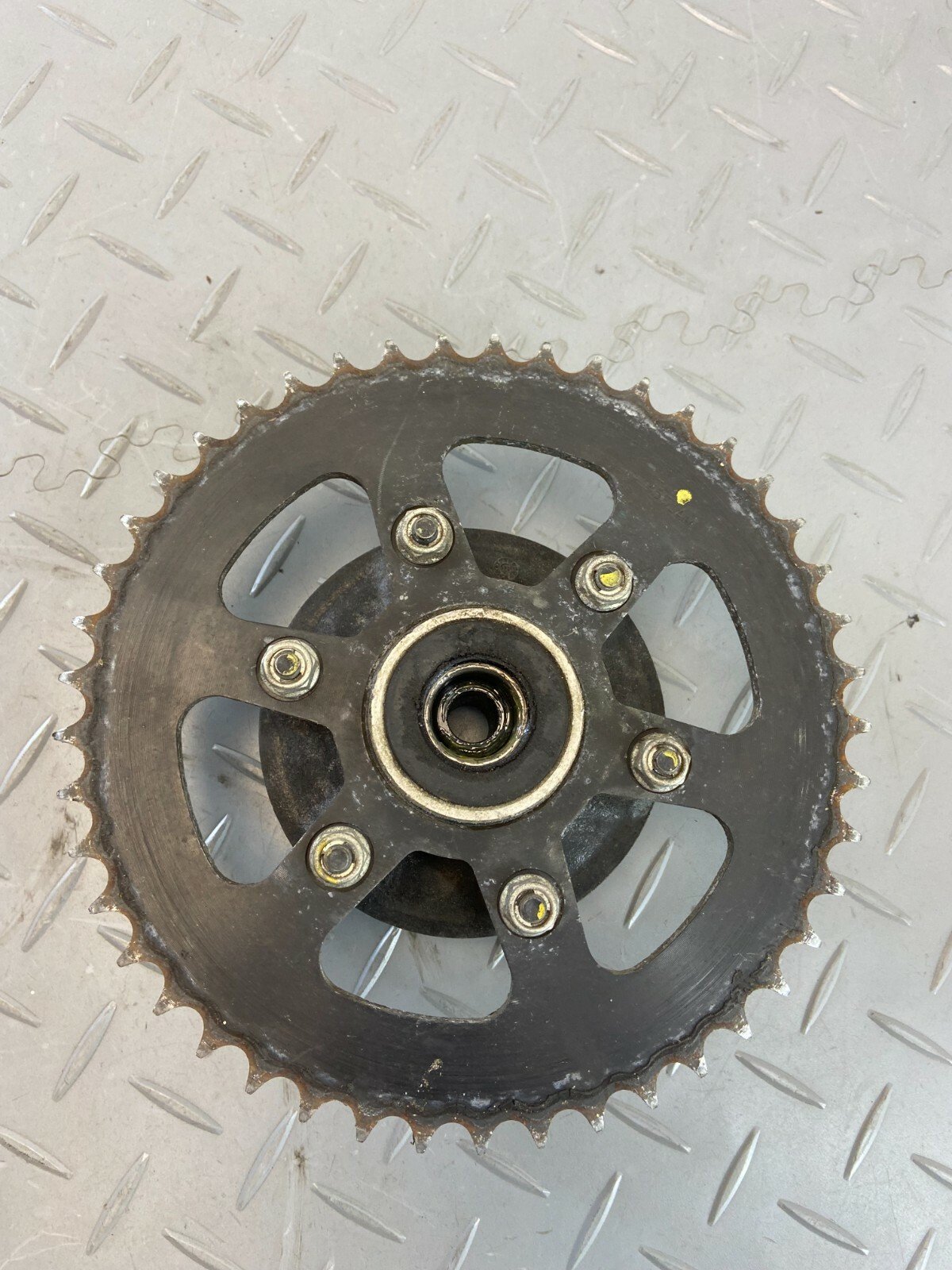 KTM DUKE 390 2019 REAR SPROCKET CARRIER - Image 2