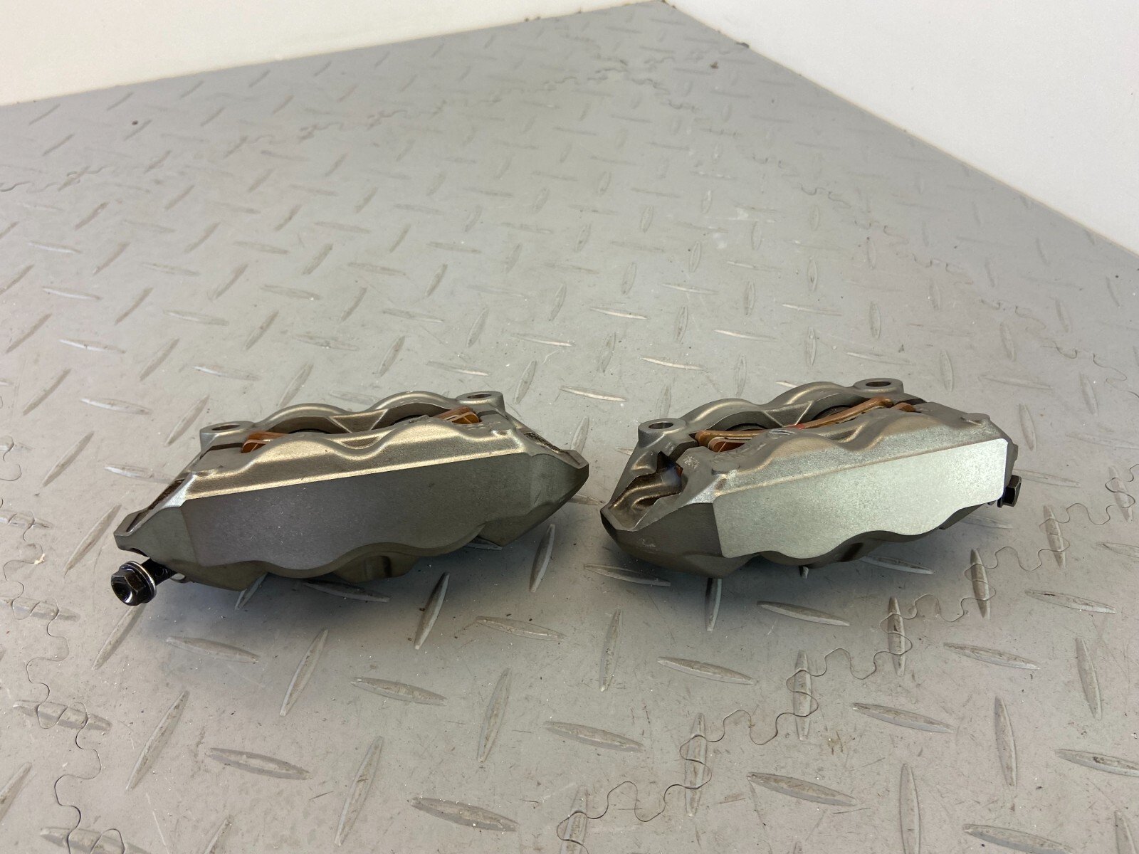 TRIUMPH SPEED TRIPLE 1050 RS 2019 FRONT BREMBO BRAKE CALIPERS PAIR RIGHT & LEFT - Image 6