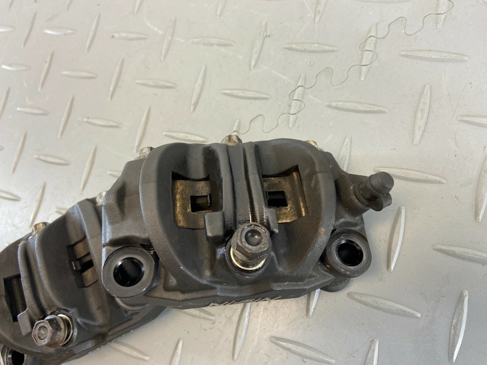 HONDA CRF1000 ADVENTURE SPORTS AFRICA TWIN 2019 FRONT BRAKE CALIPERS PAIR RH LH - Image 4