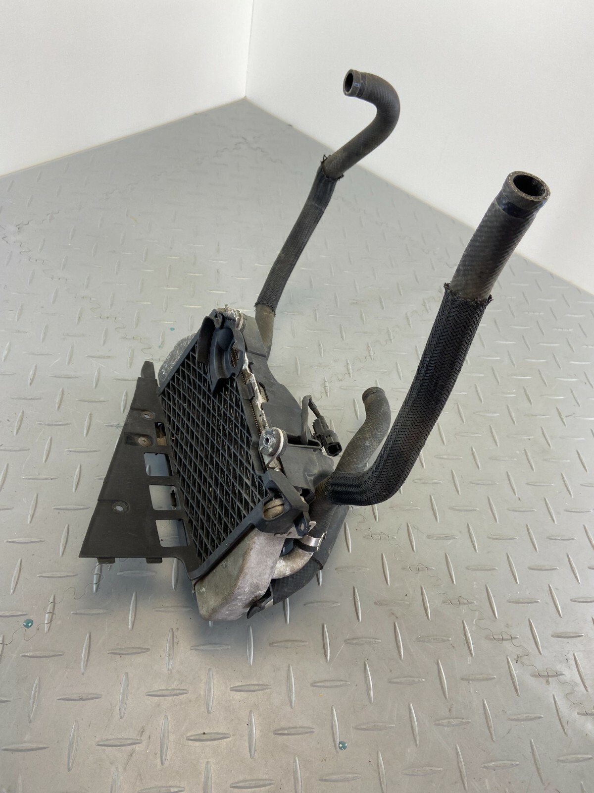 HONDA CRF1000 L DCT AFRICA TWIN 2018 LEFT SIDE LH RADIATOR WATER COOLER & FAN - Image 7