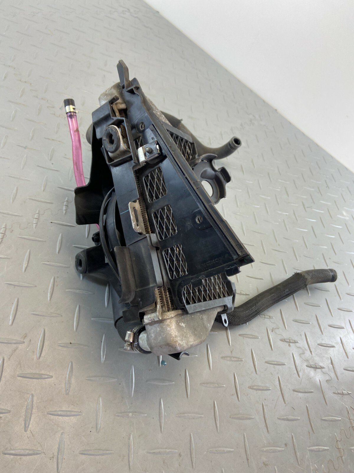 HONDA CRF1000 L DCT AFRICA TWIN 2018 LEFT SIDE LH RADIATOR WATER COOLER & FAN - Image 8